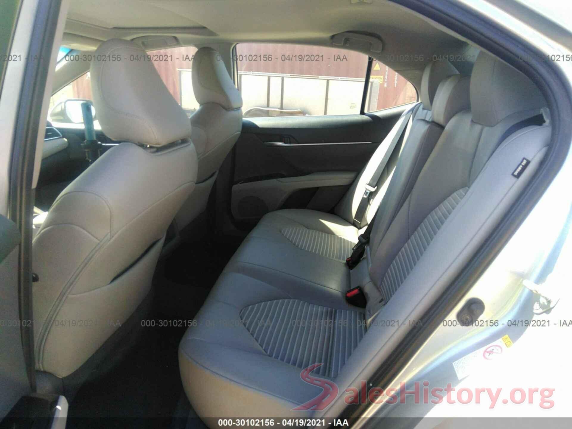 4T1B11HK2JU047232 2018 TOYOTA CAMRY