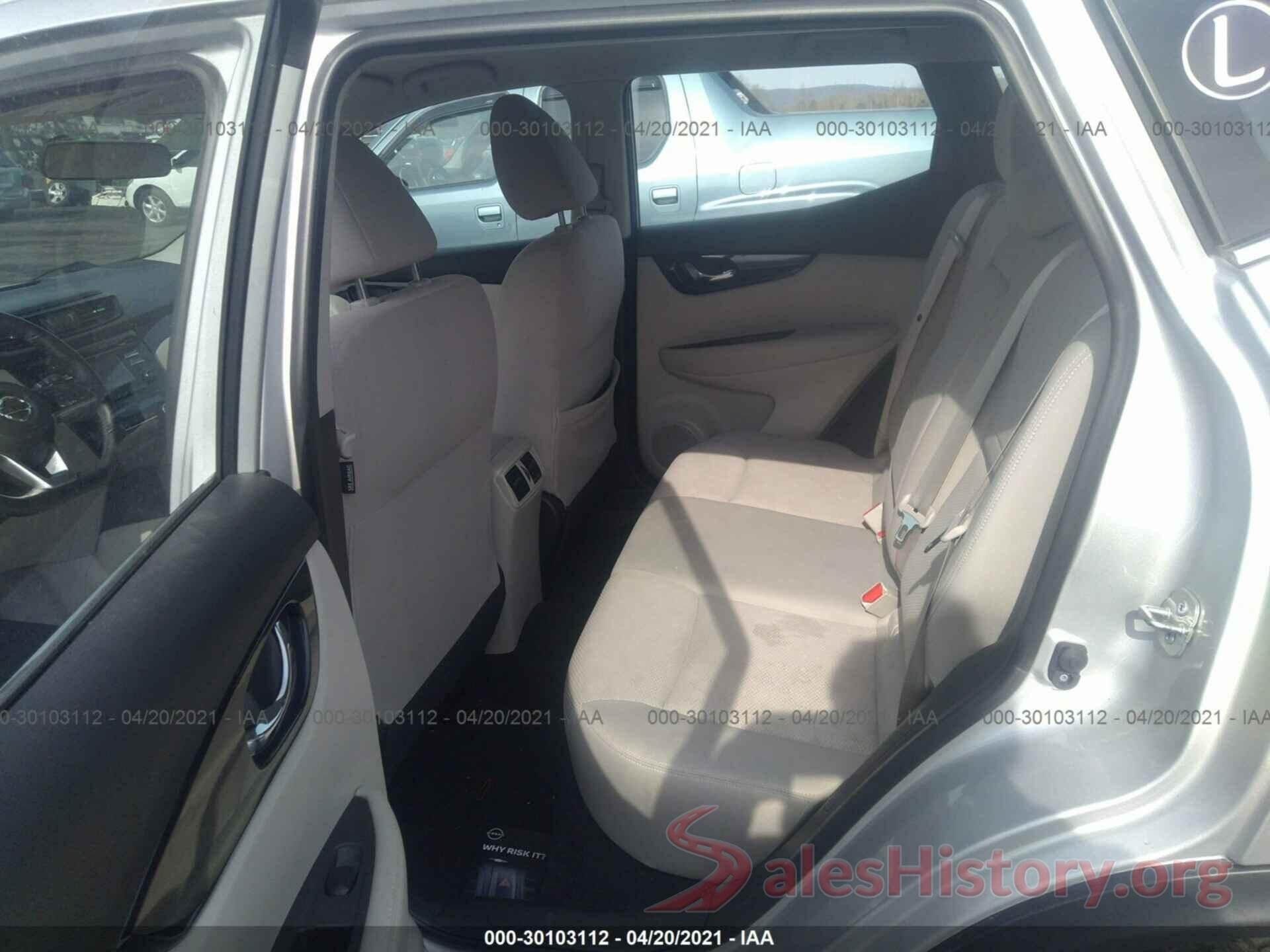 JN1BJ1CR2JW287218 2018 NISSAN ROGUE SPORT