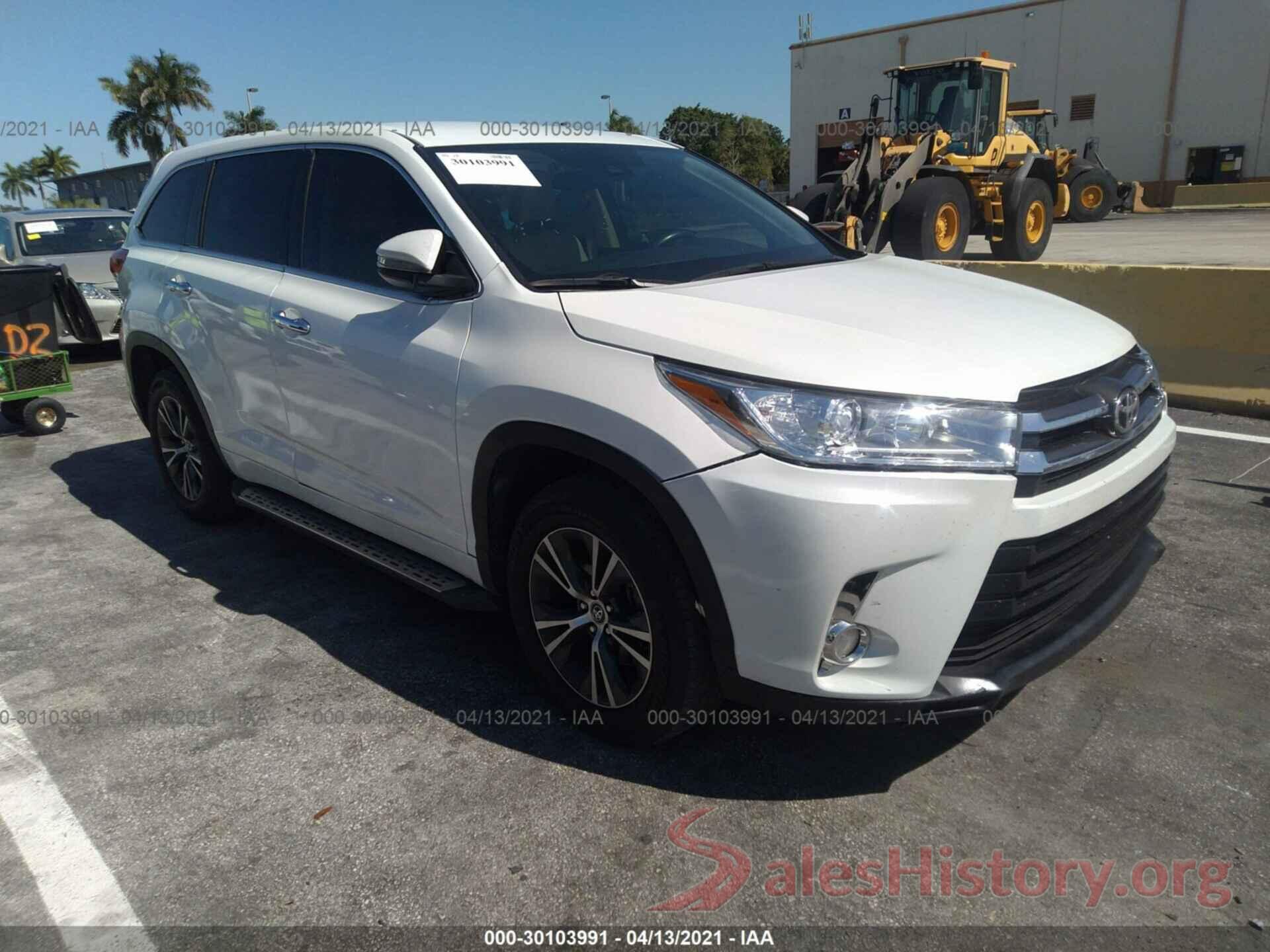 5TDZZRFH8HS212636 2017 TOYOTA HIGHLANDER