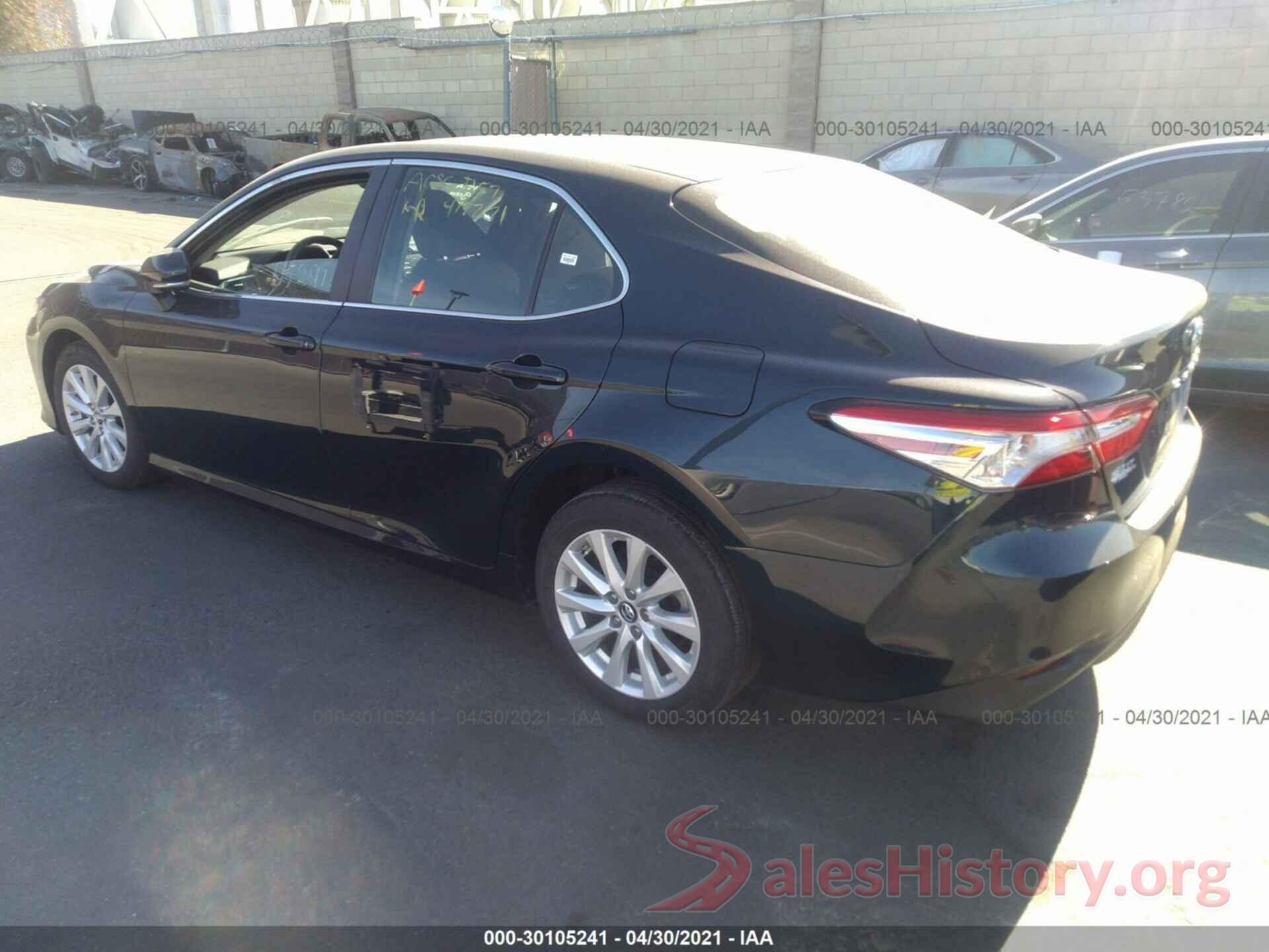 4T1B11HK0JU584343 2018 TOYOTA CAMRY