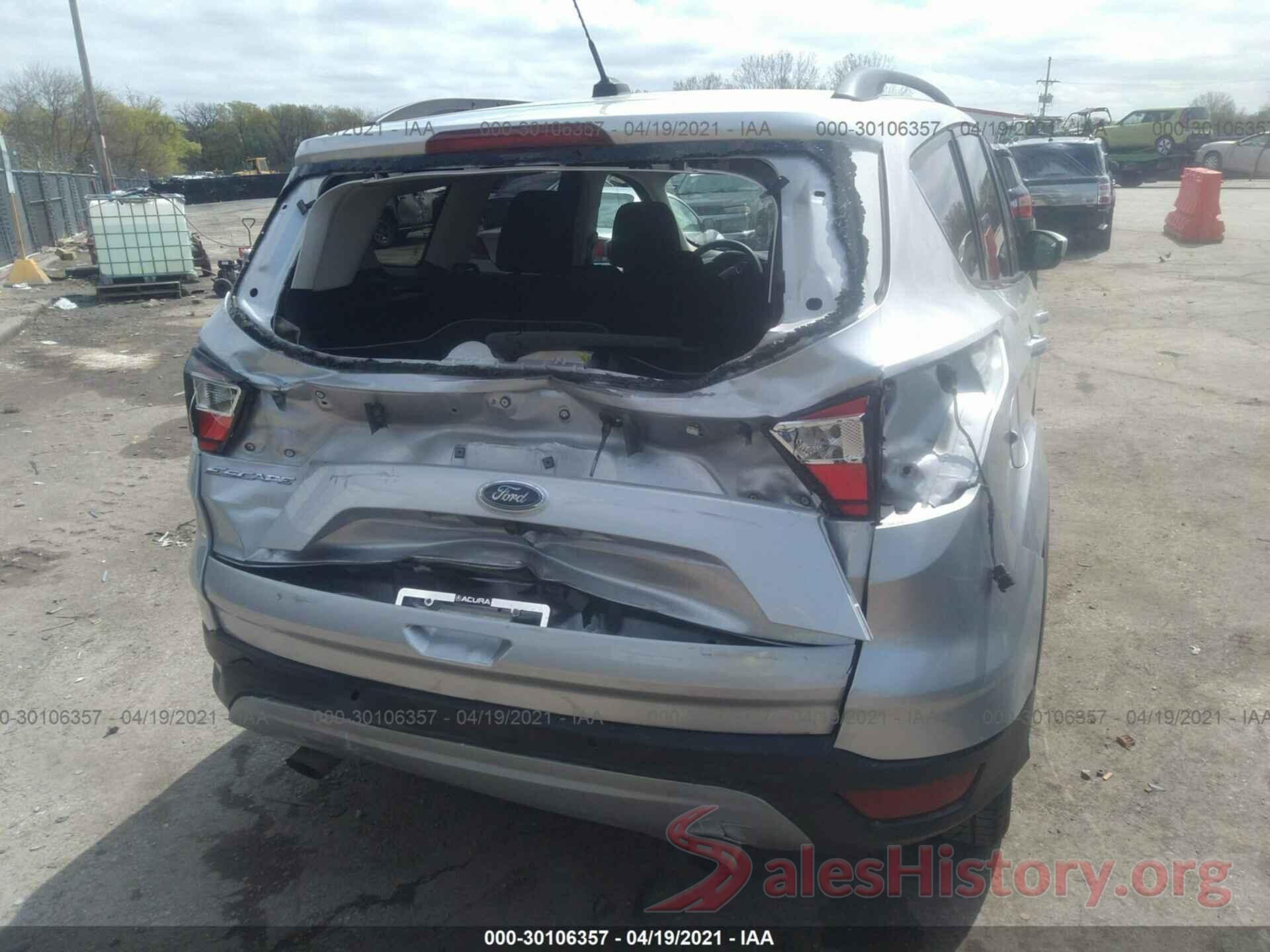 1FMCU9G9XHUD10876 2017 FORD ESCAPE