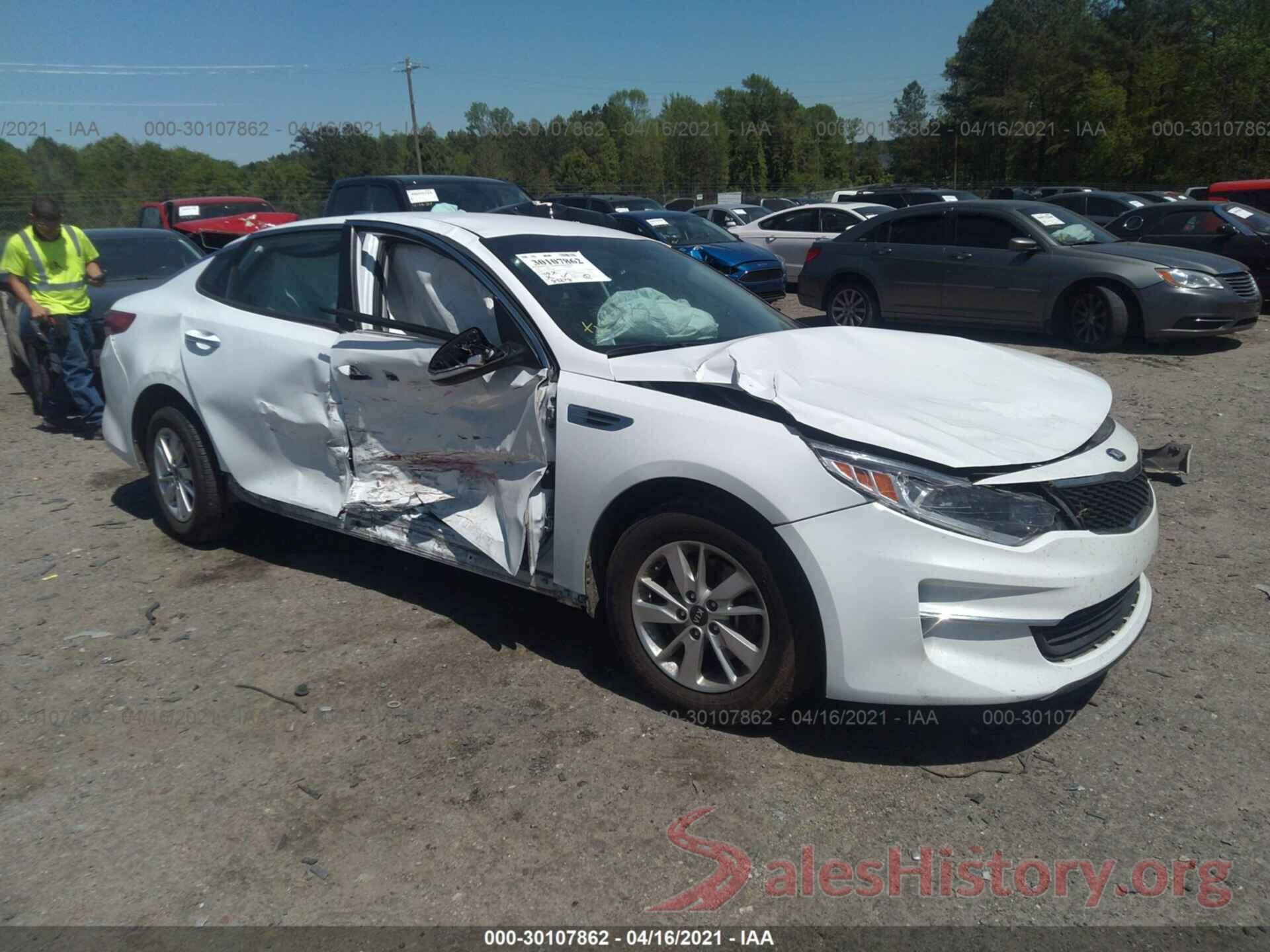 5XXGT4L38JG235507 2018 KIA OPTIMA