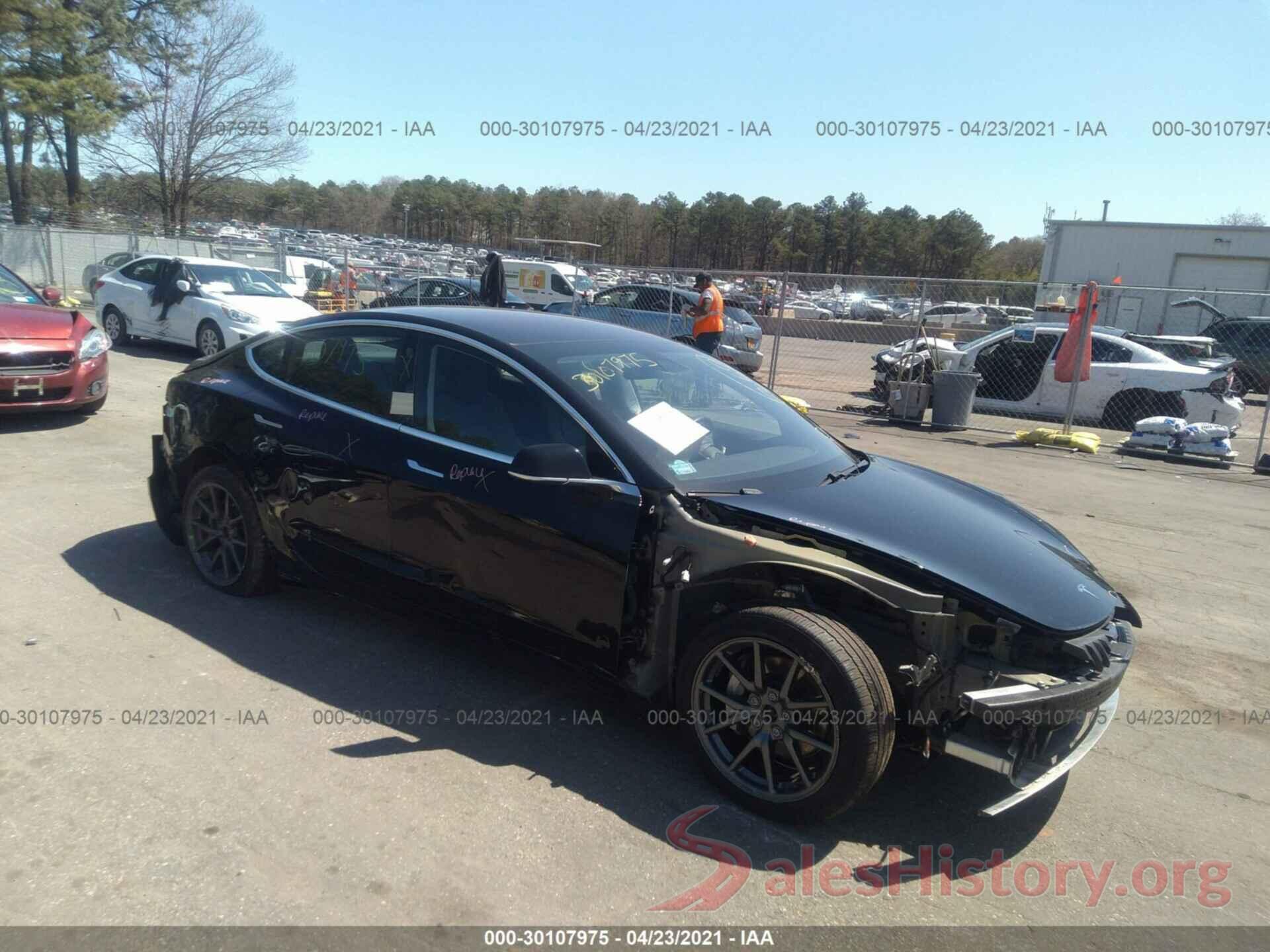 5YJ3E1EB4JF103391 2018 TESLA MODEL 3