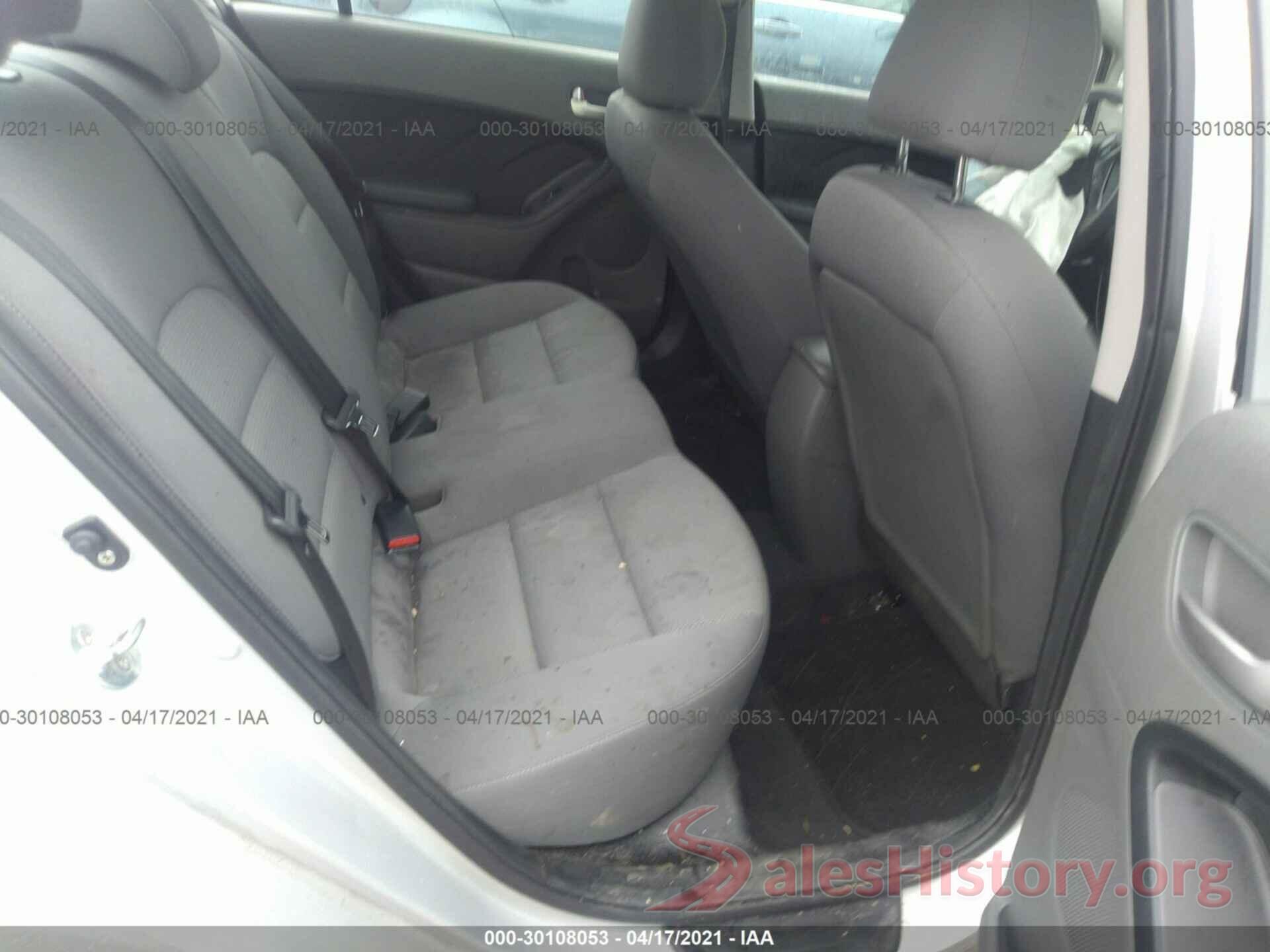 3KPFK4A7XJE225588 2018 KIA FORTE