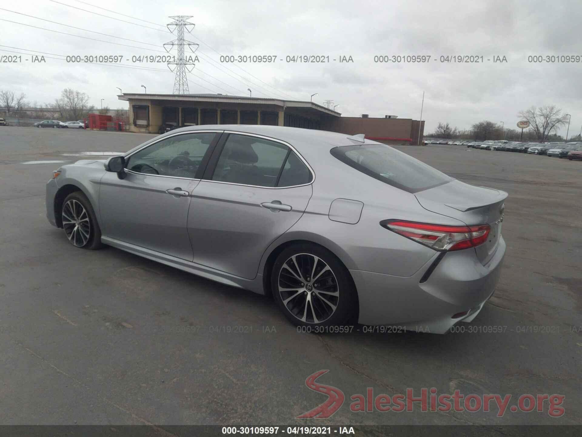 4T1B11HK1KU743839 2019 TOYOTA CAMRY