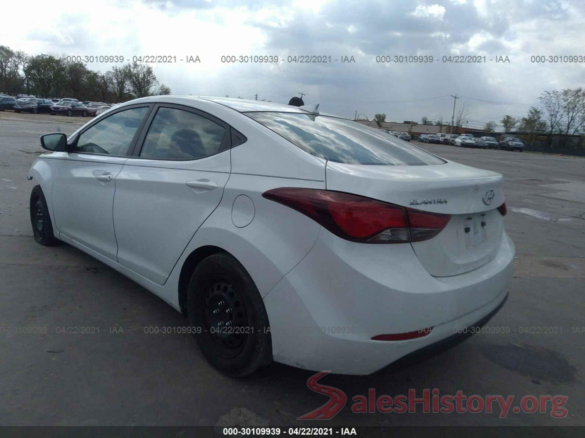 5NPDH4AE8GH724026 2016 HYUNDAI ELANTRA