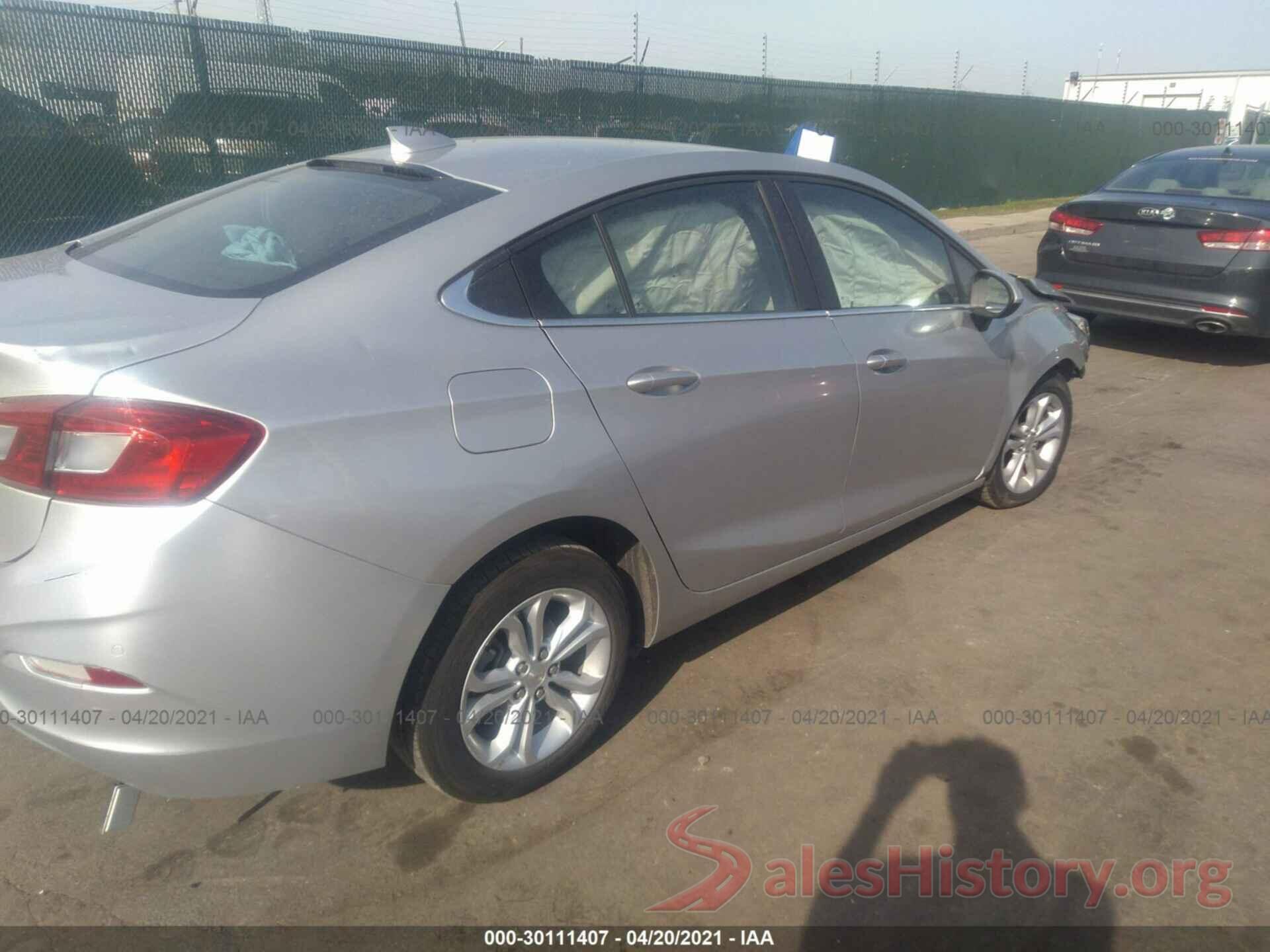 1G1BE5SM9K7143667 2019 CHEVROLET CRUZE