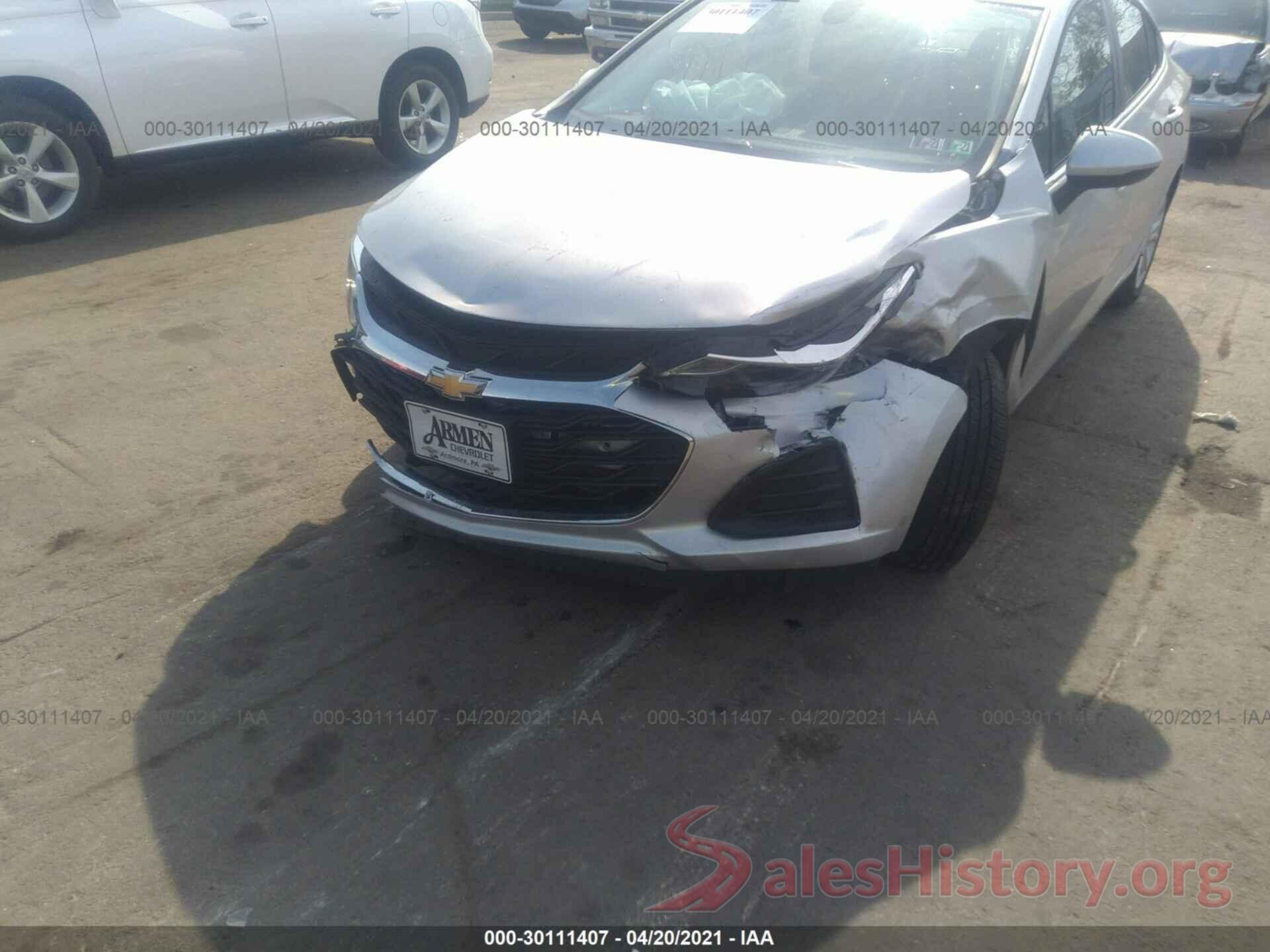 1G1BE5SM9K7143667 2019 CHEVROLET CRUZE