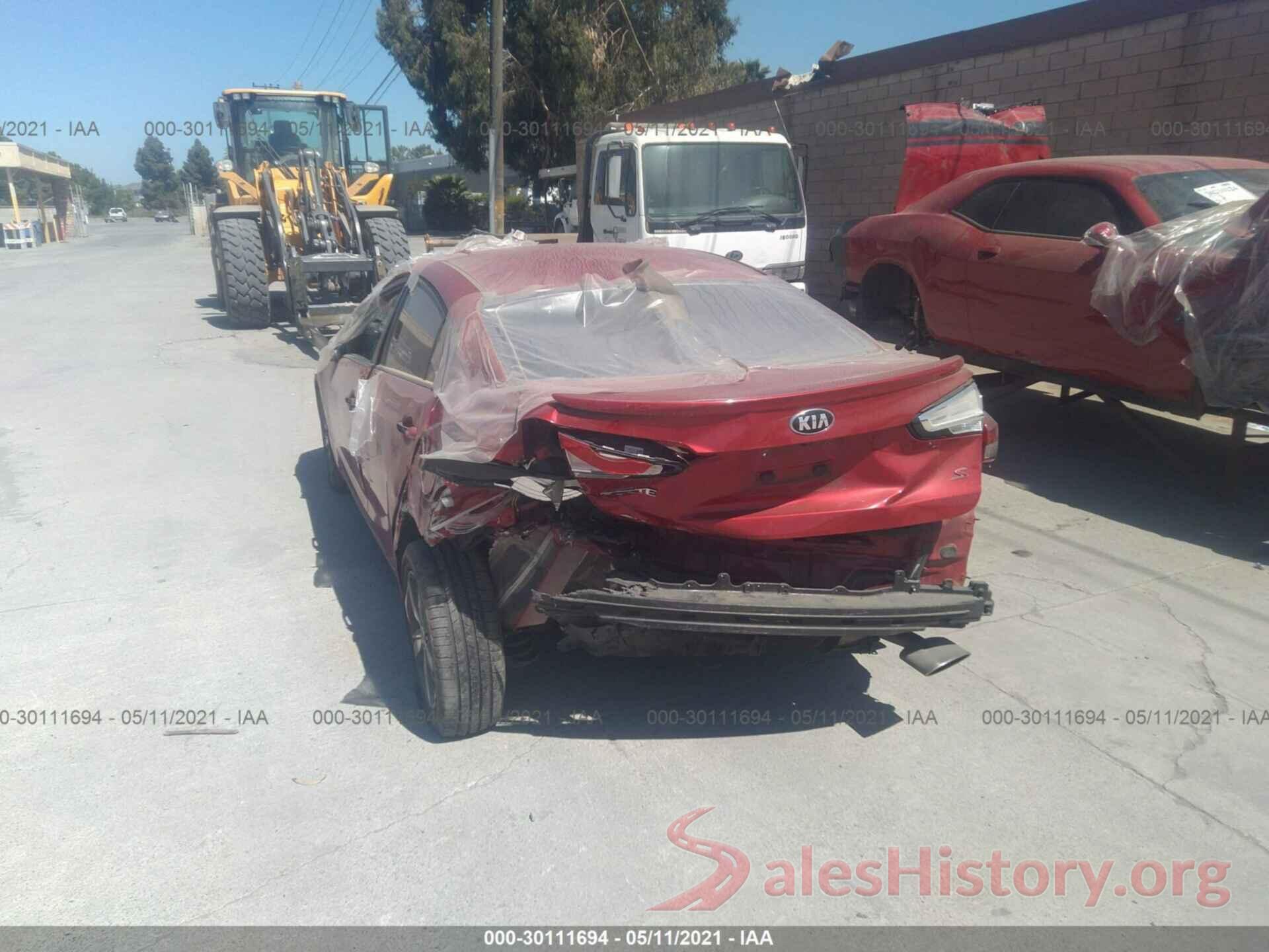 3KPFL4A78JE257520 2018 KIA FORTE