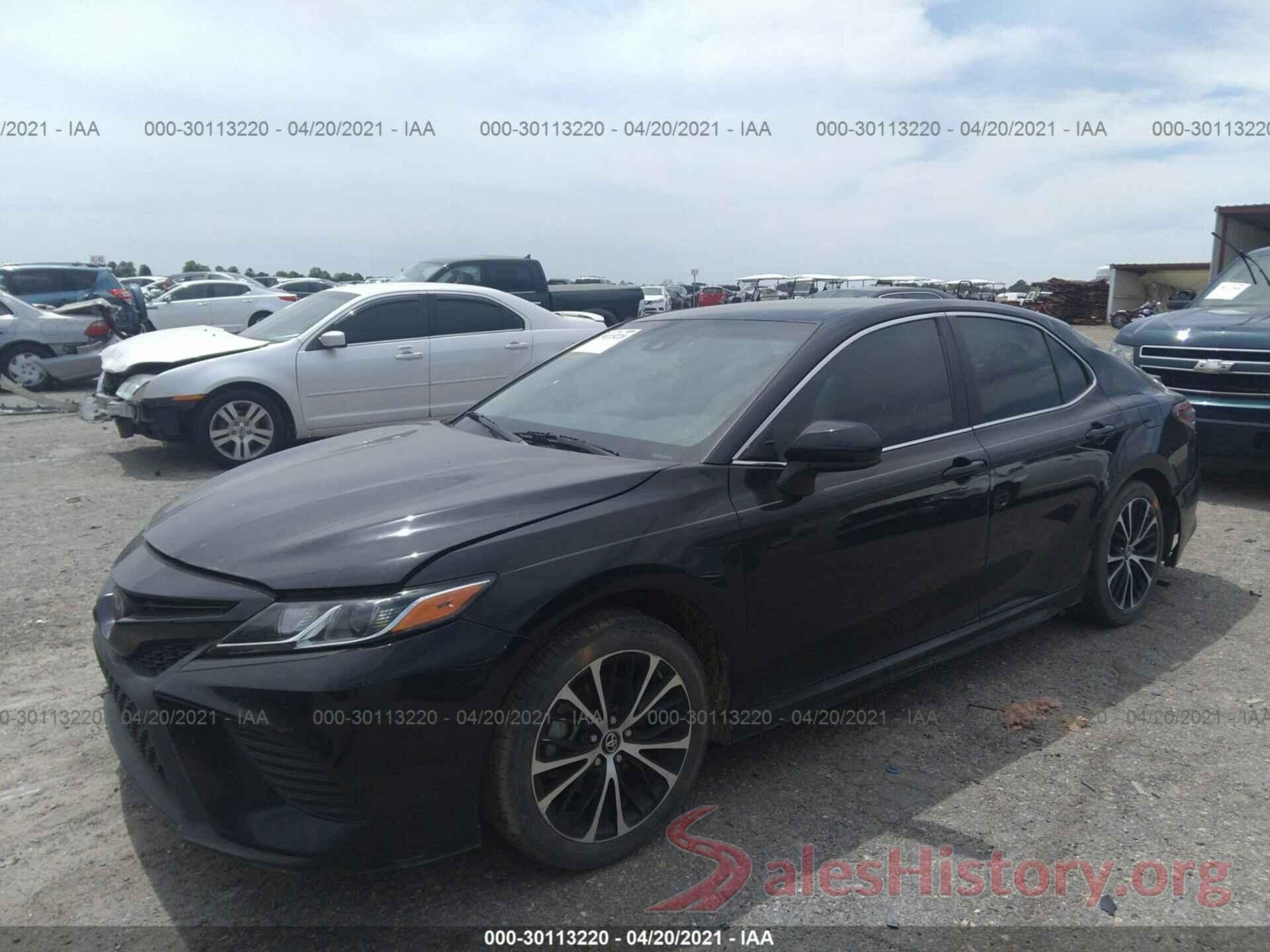 4T1B11HK1JU585856 2018 TOYOTA CAMRY