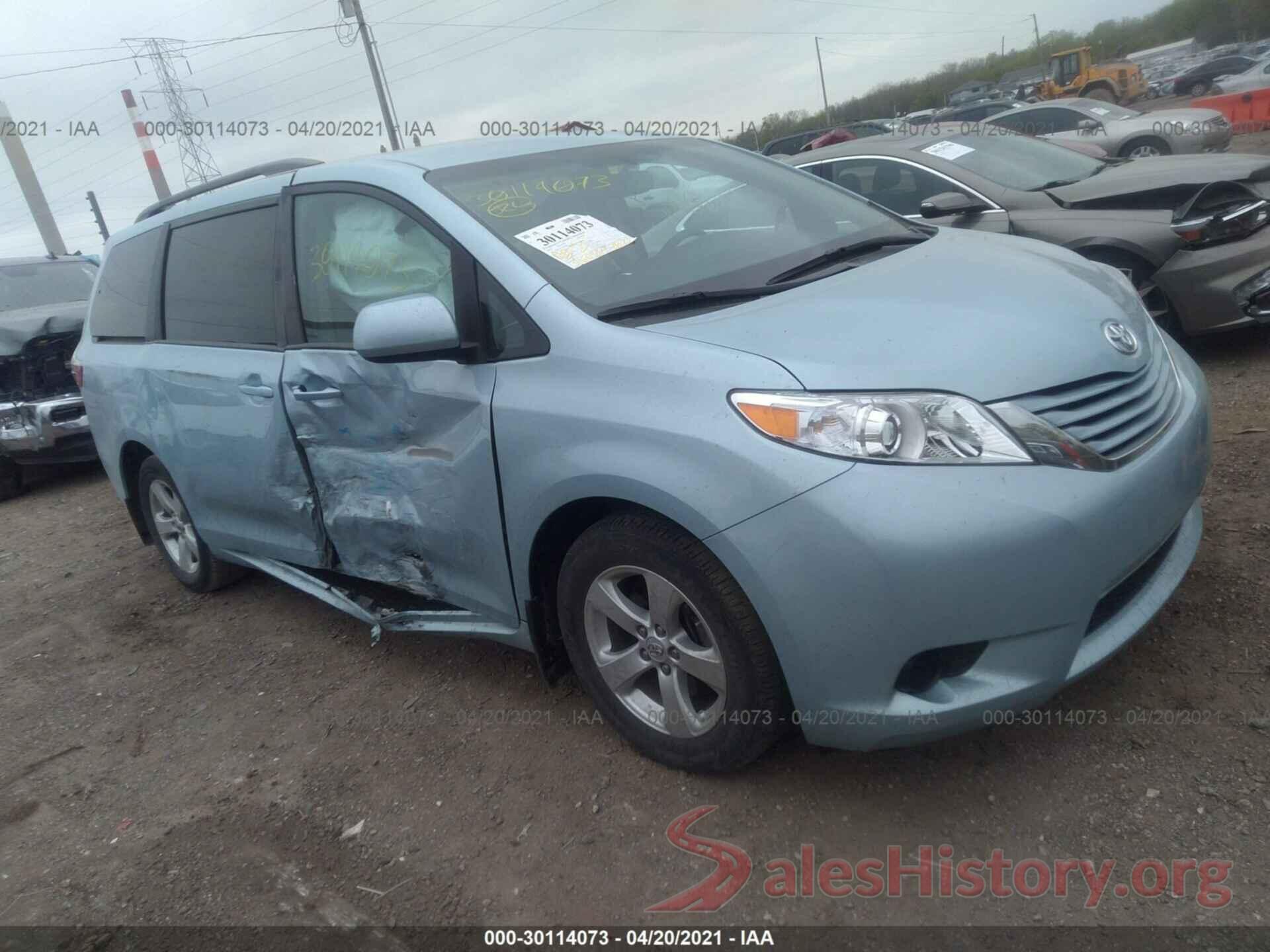 5TDKZ3DC6HS888427 2017 TOYOTA SIENNA