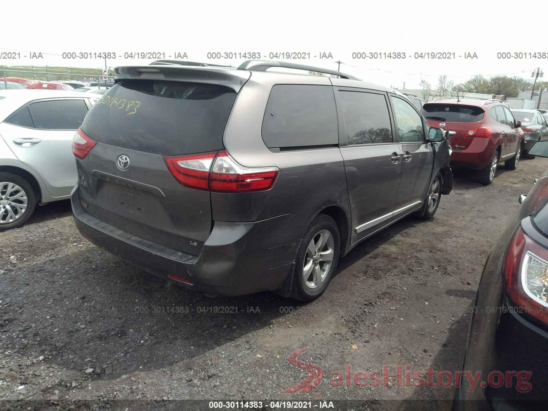 5TDKZ3DC5HS820216 2017 TOYOTA SIENNA