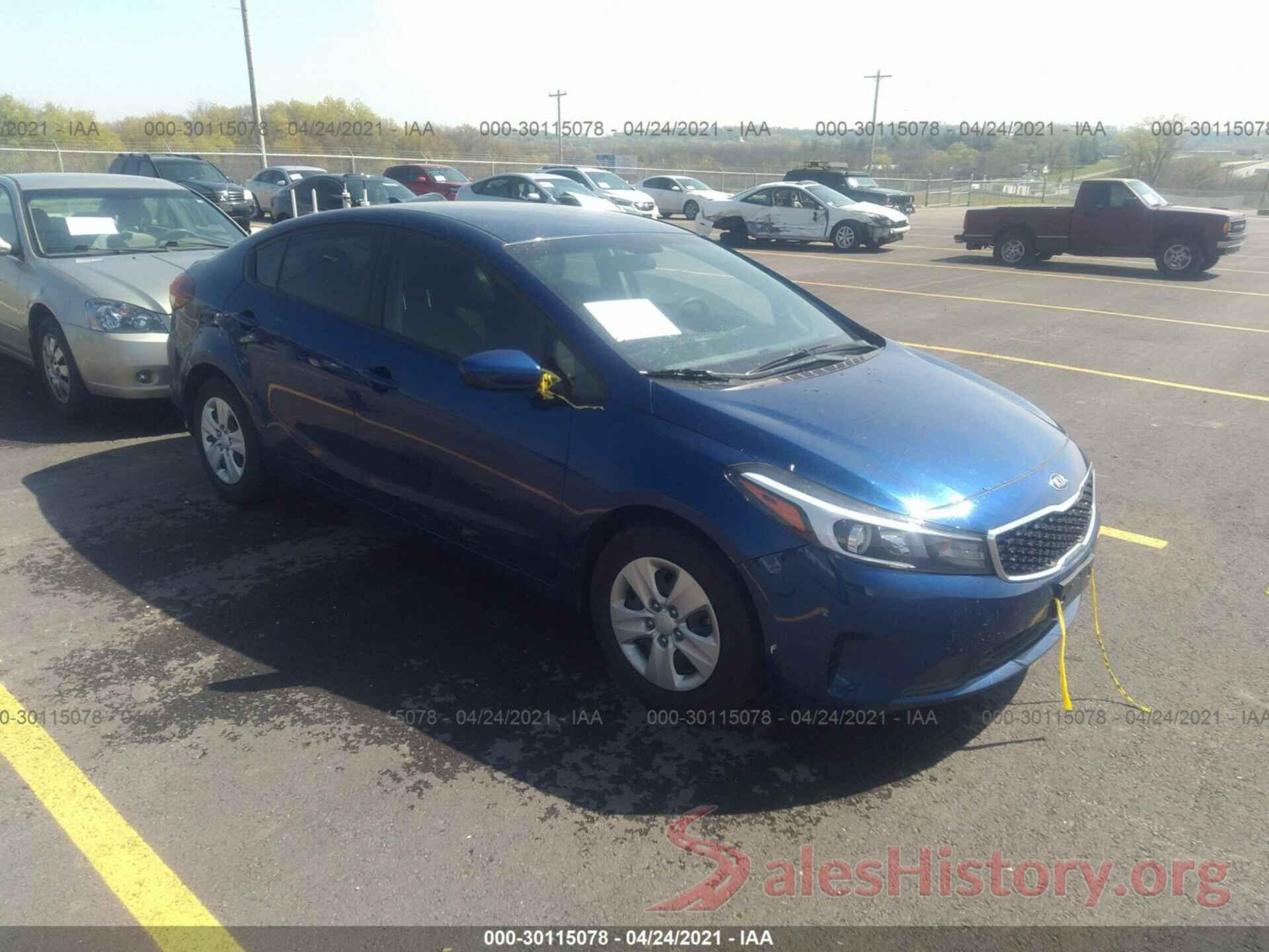 3KPFK4A78JE279276 2018 KIA FORTE