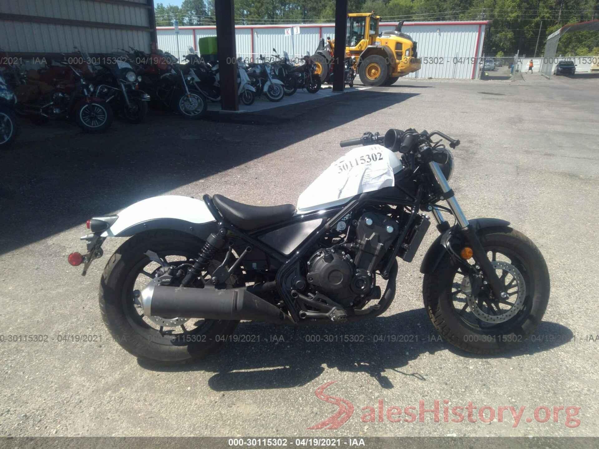 MLHPC565XM5400272 2021 HONDA CMX500