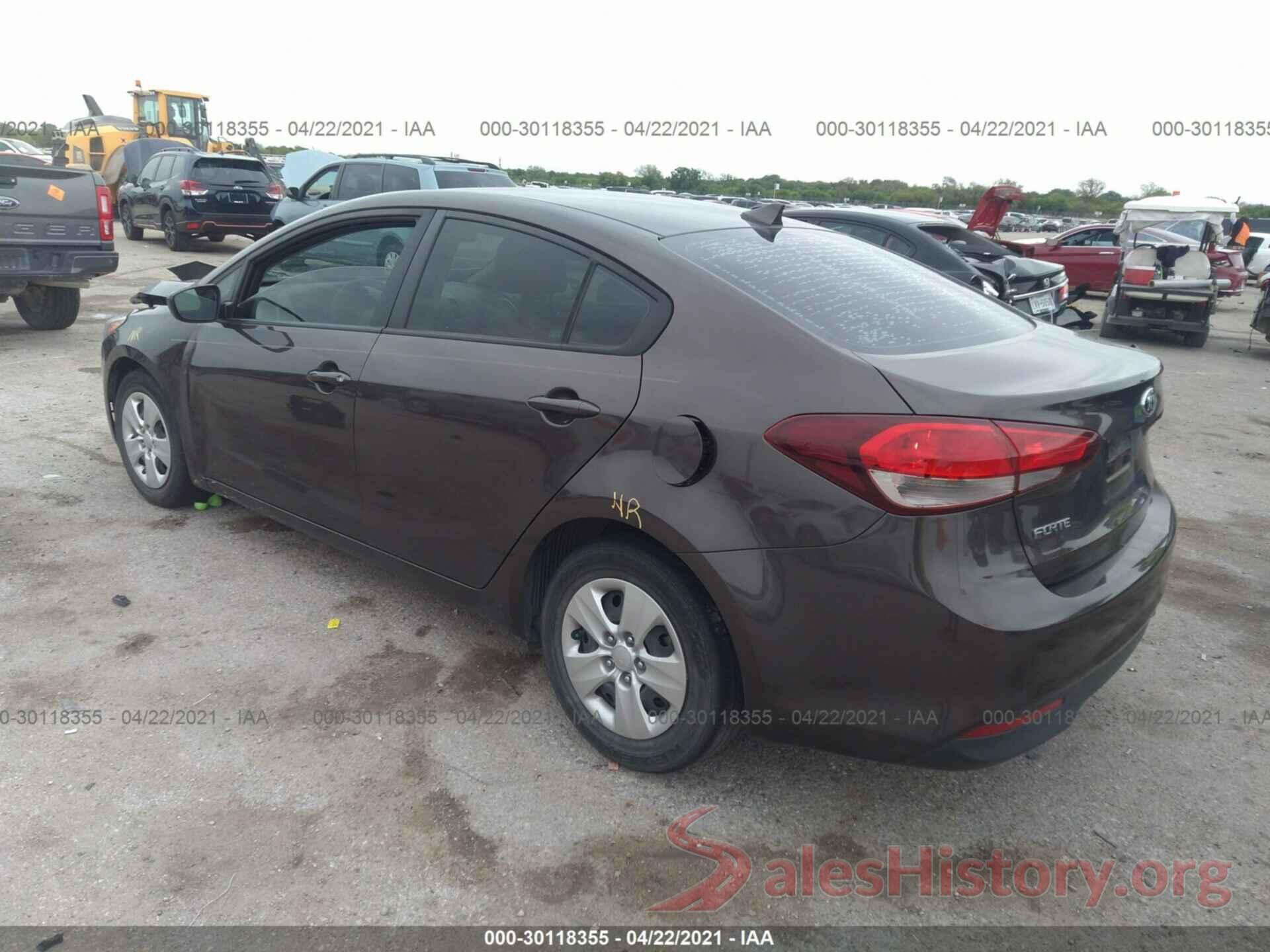 3KPFK4A76HE158630 2017 KIA FORTE