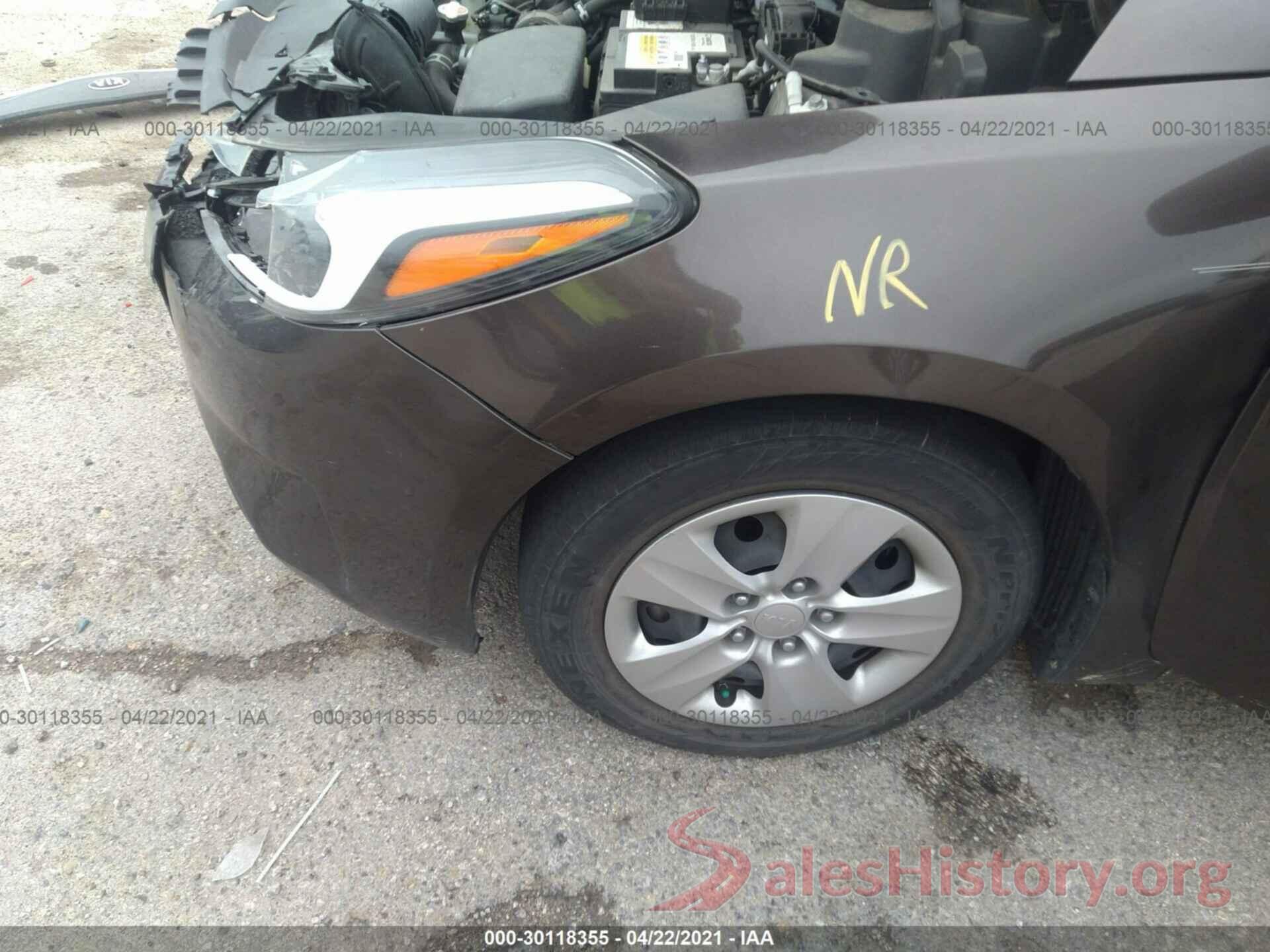 3KPFK4A76HE158630 2017 KIA FORTE