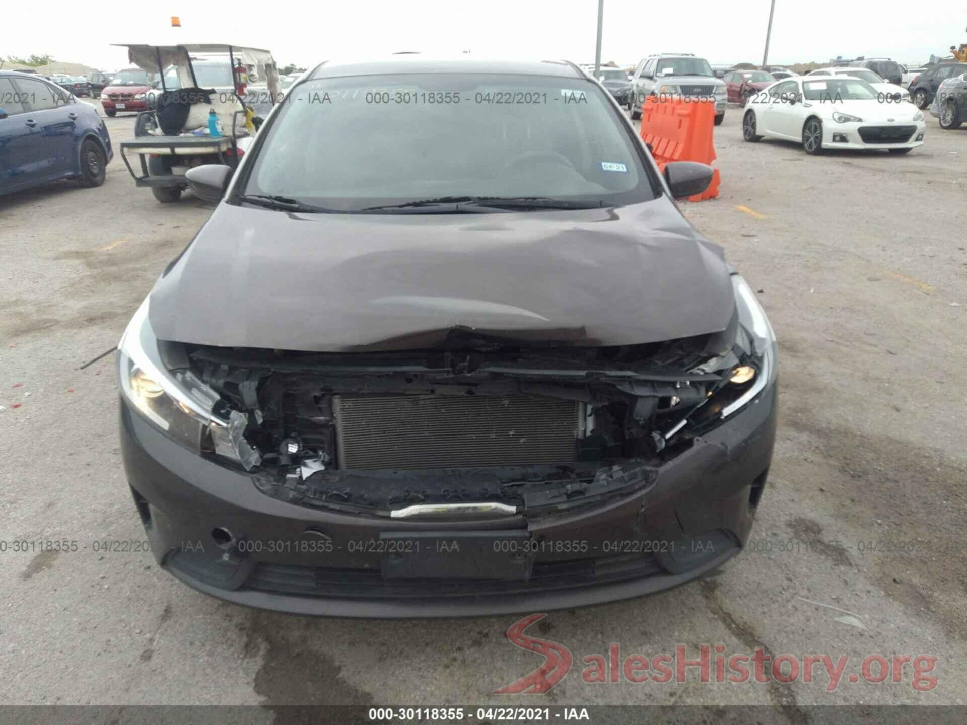 3KPFK4A76HE158630 2017 KIA FORTE