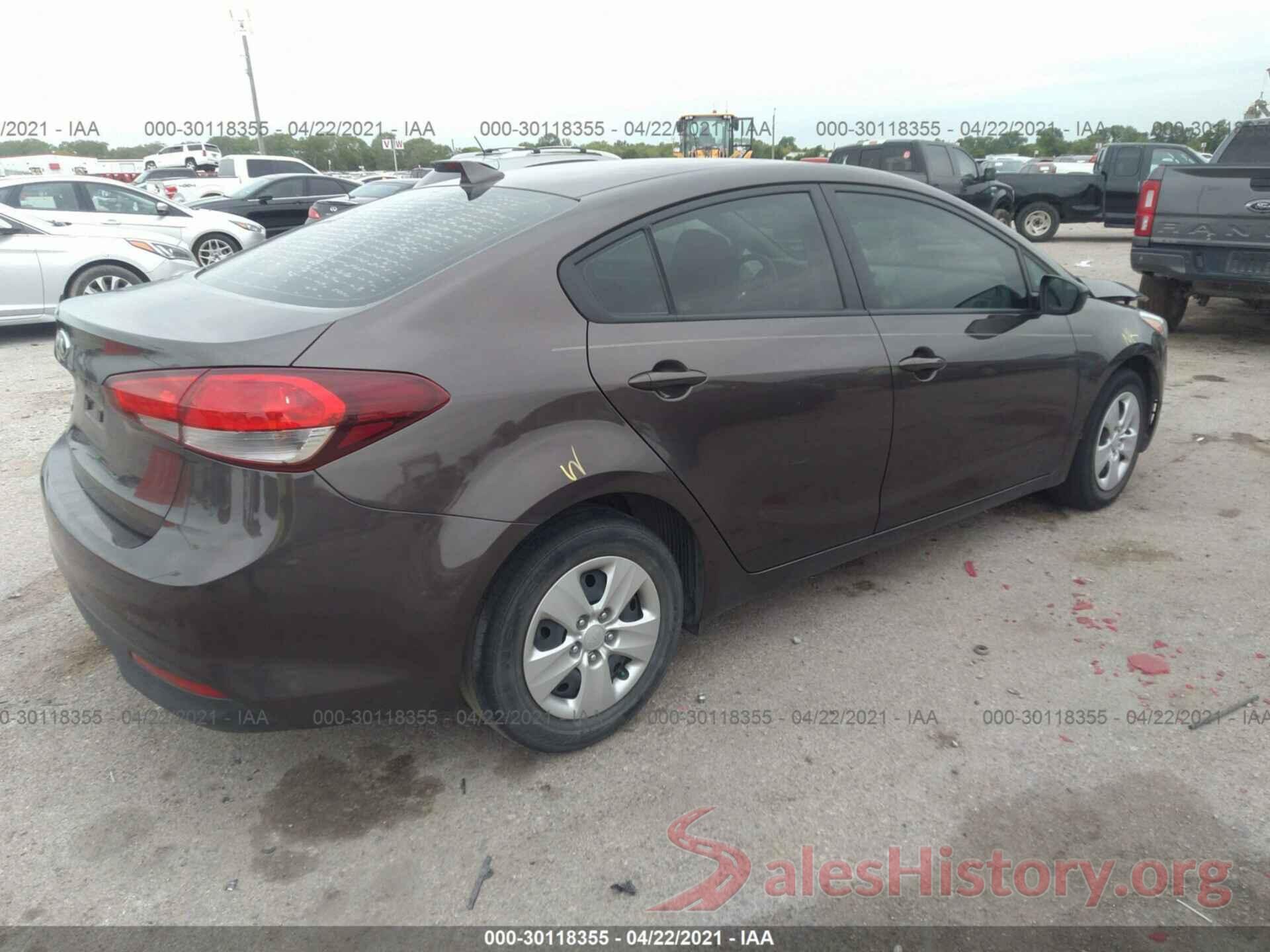 3KPFK4A76HE158630 2017 KIA FORTE