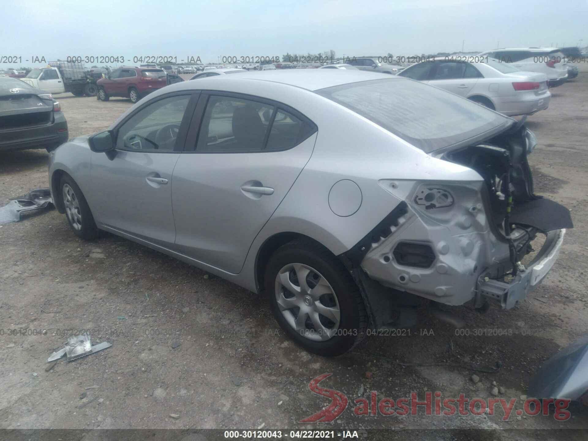 JM1BN1U7XH1143499 2017 MAZDA MAZDA3 4-DOOR