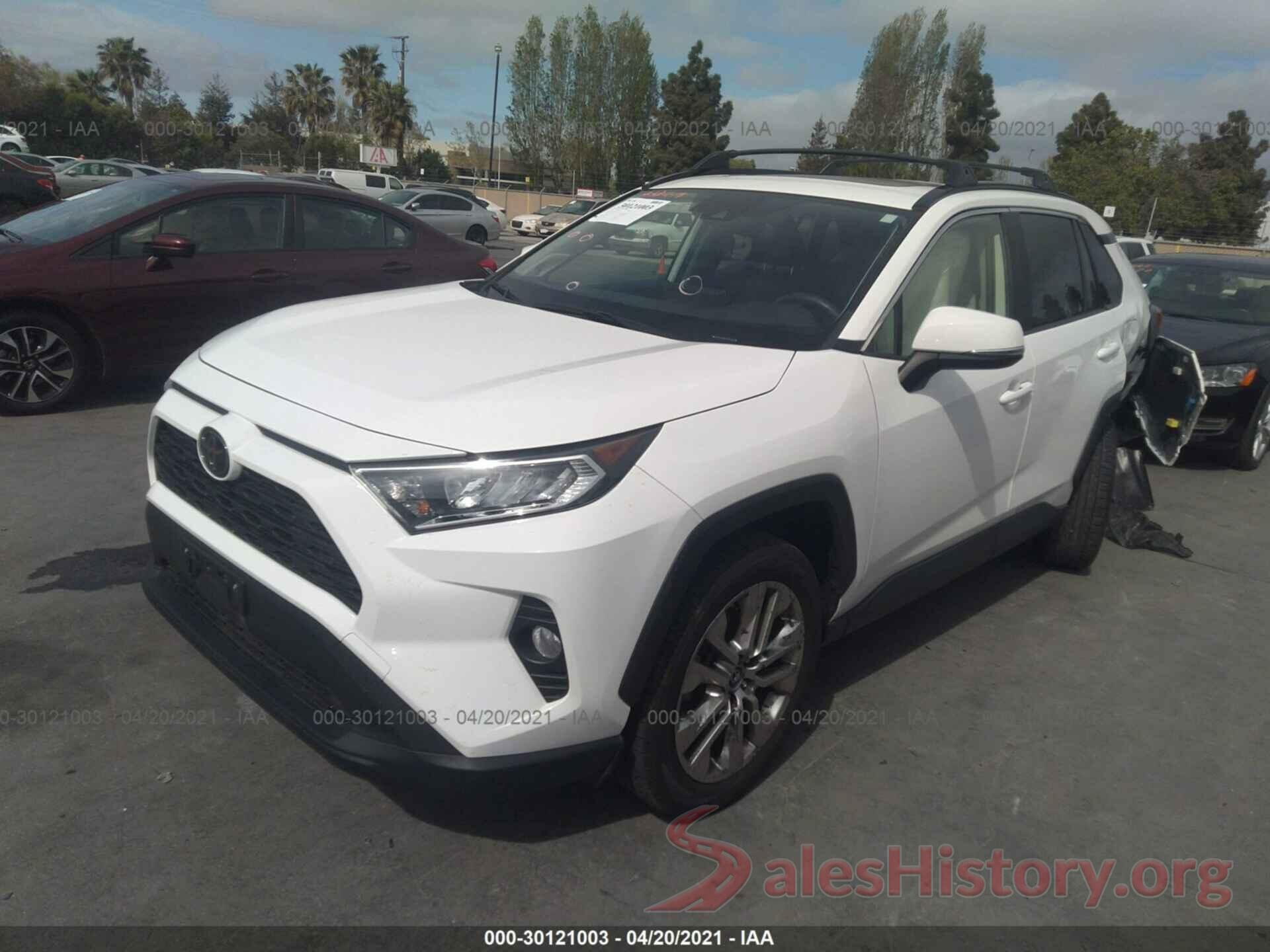 JTMC1RFV6KD009444 2019 TOYOTA RAV4