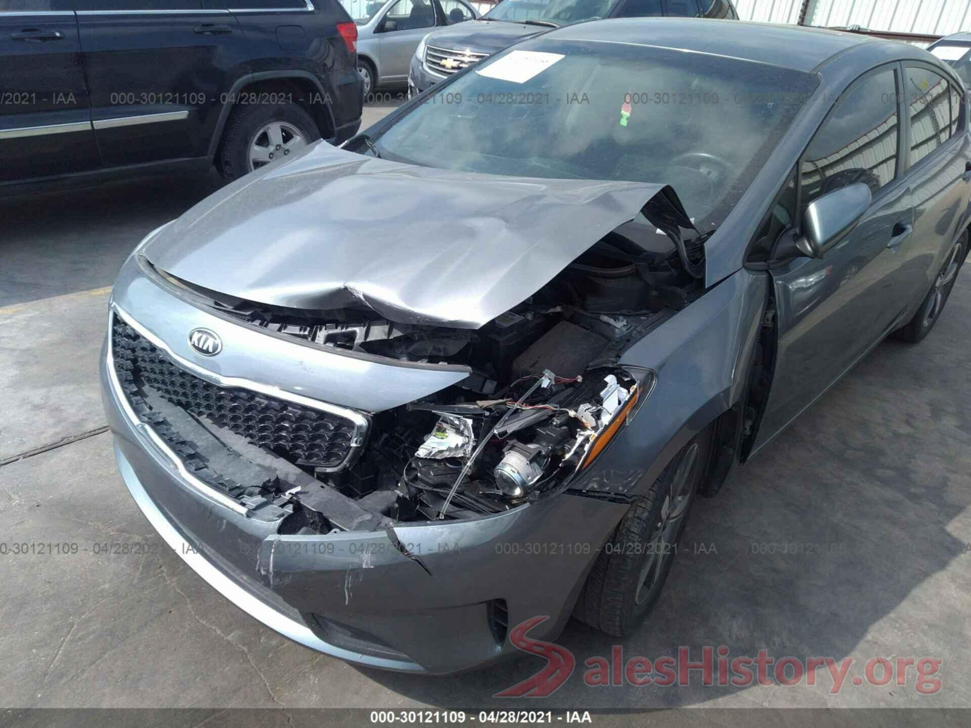 3KPFL4A72JE253818 2018 KIA FORTE