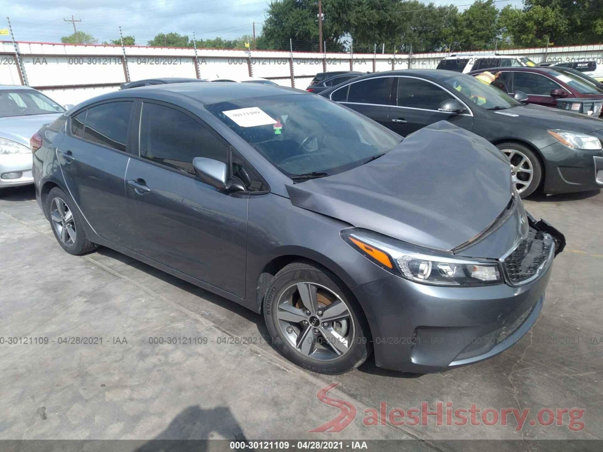 3KPFL4A72JE253818 2018 KIA FORTE