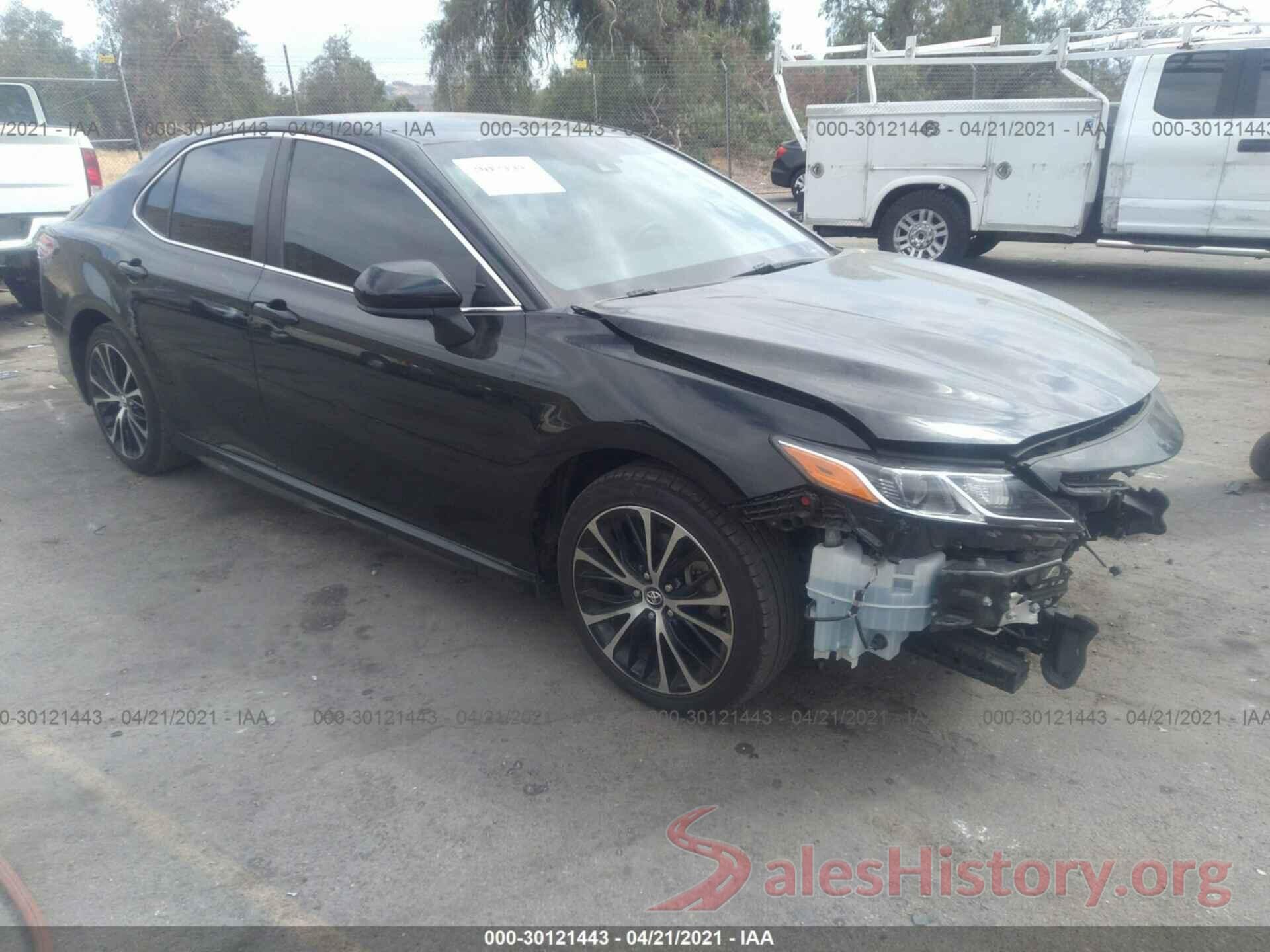 4T1B11HK1JU614448 2018 TOYOTA CAMRY