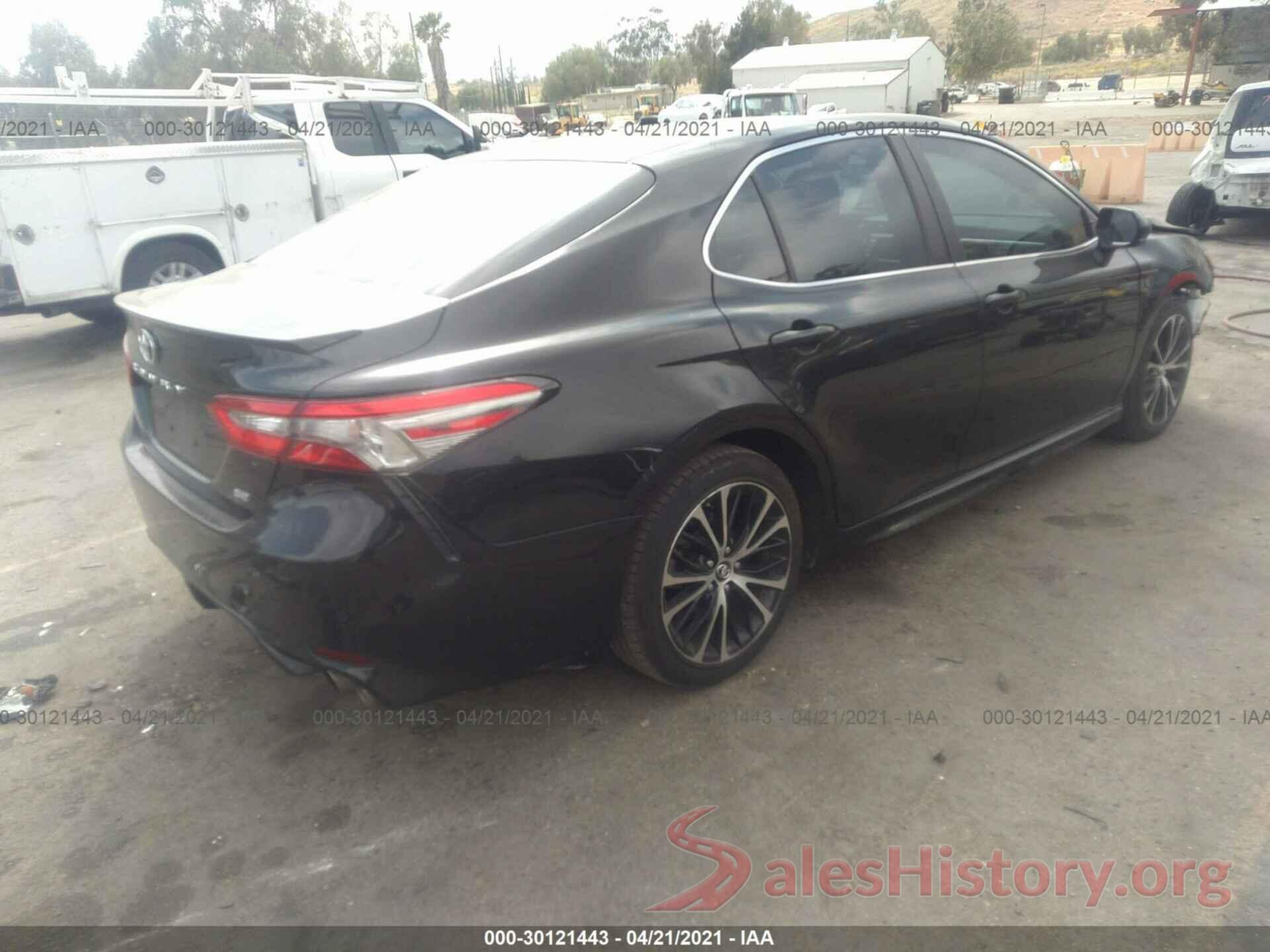 4T1B11HK1JU614448 2018 TOYOTA CAMRY