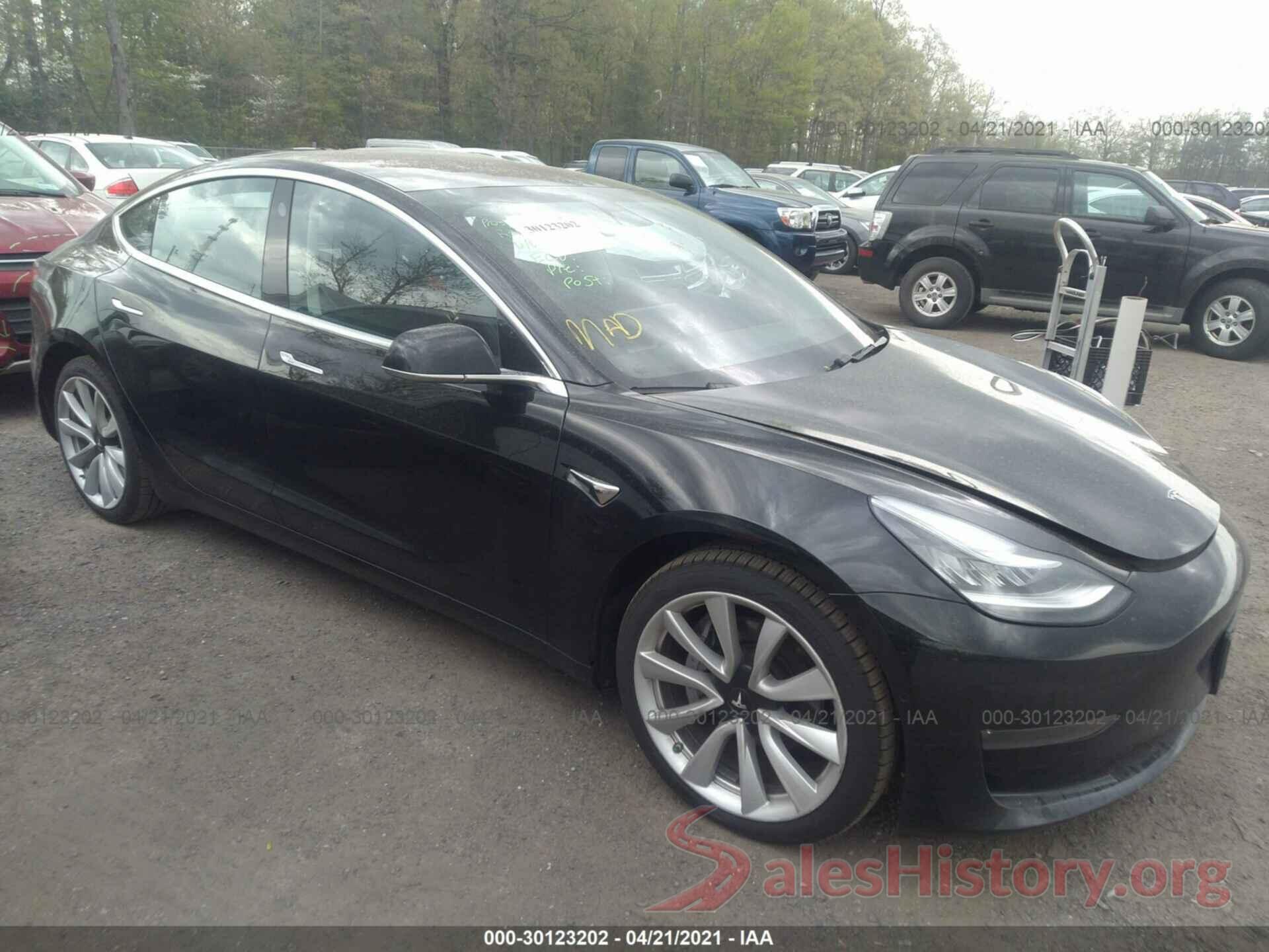 5YJ3E1EA4JF052465 2018 TESLA MODEL 3