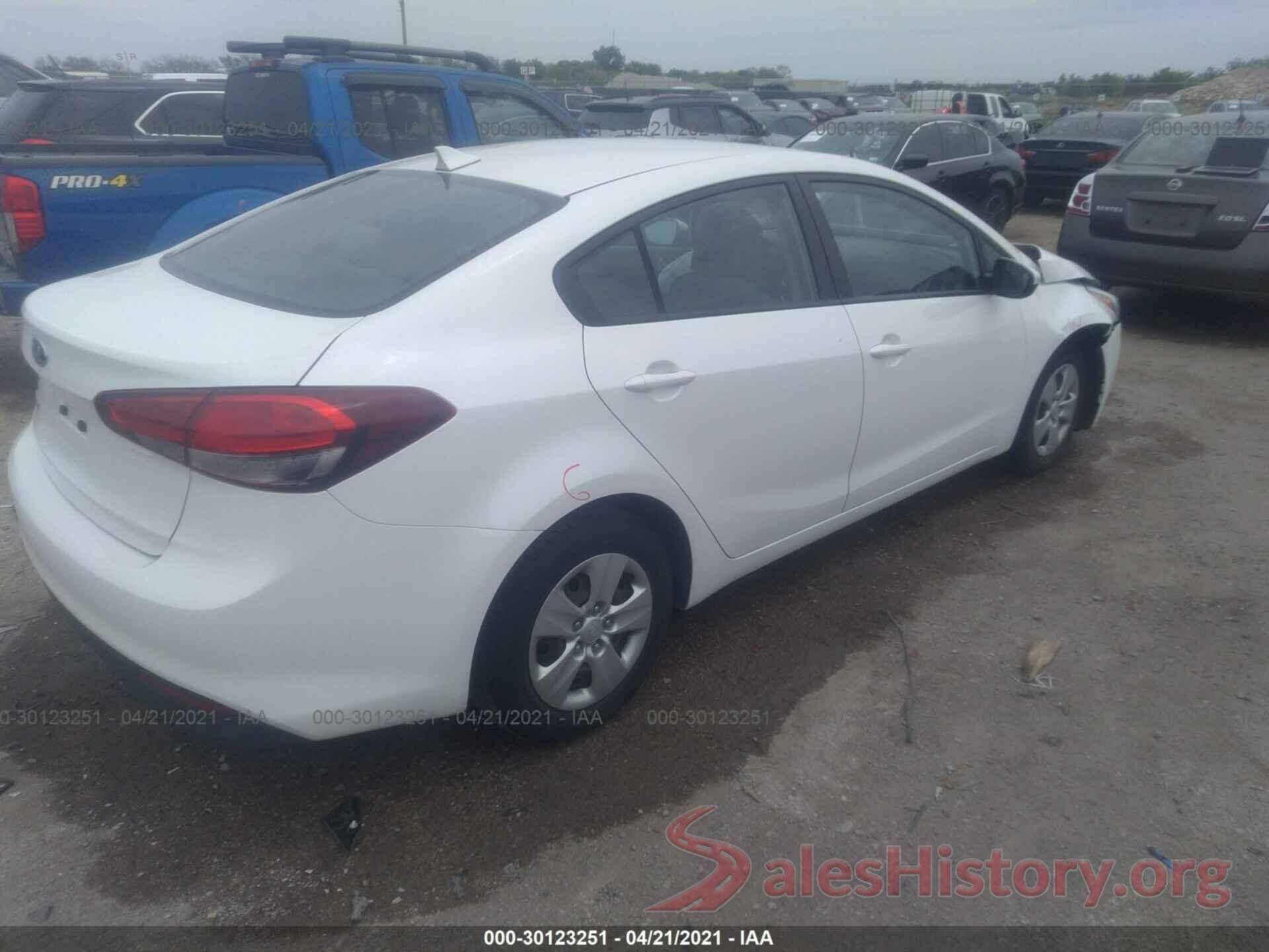 3KPFL4A71HE029417 2017 KIA FORTE