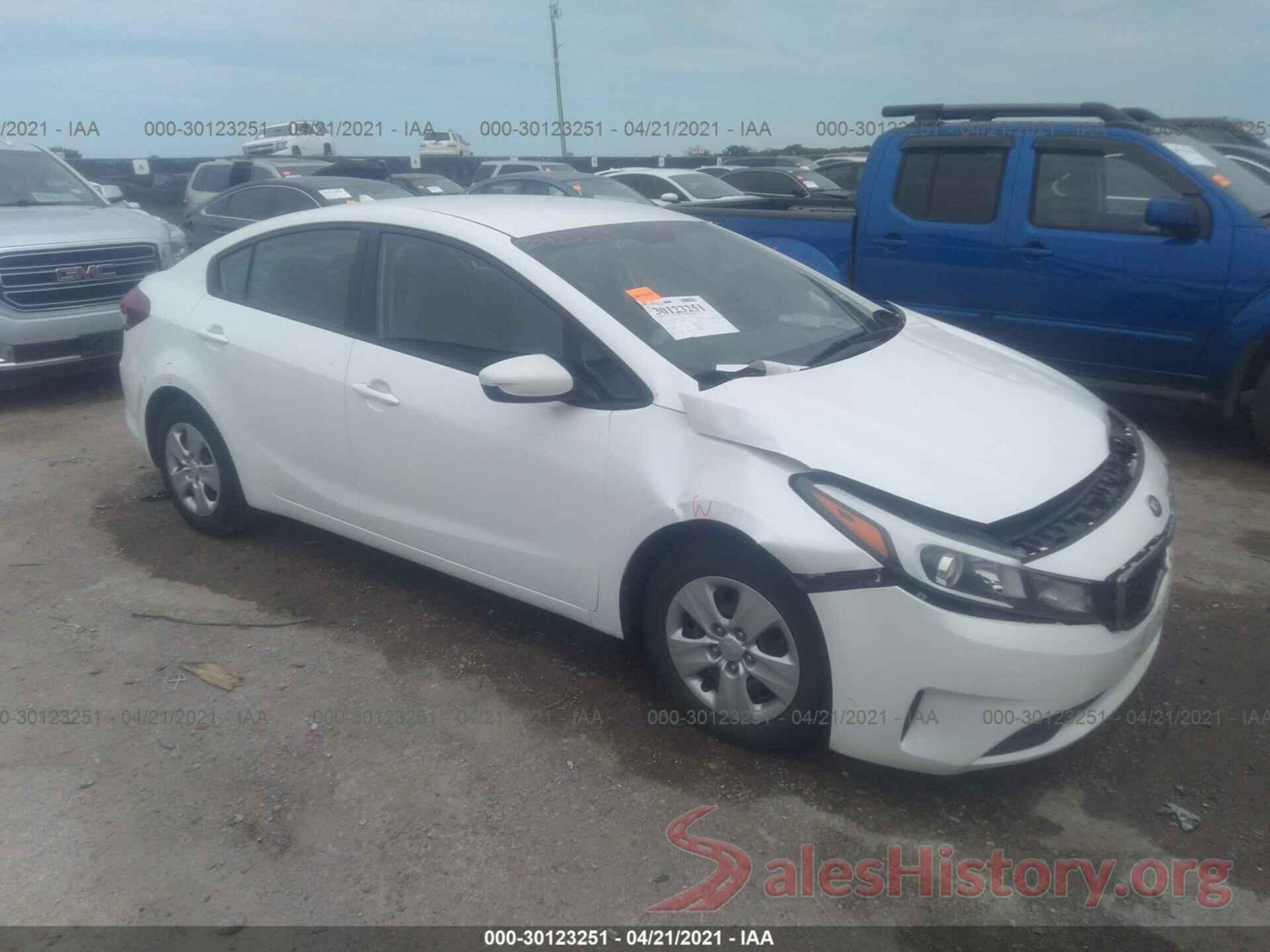 3KPFL4A71HE029417 2017 KIA FORTE