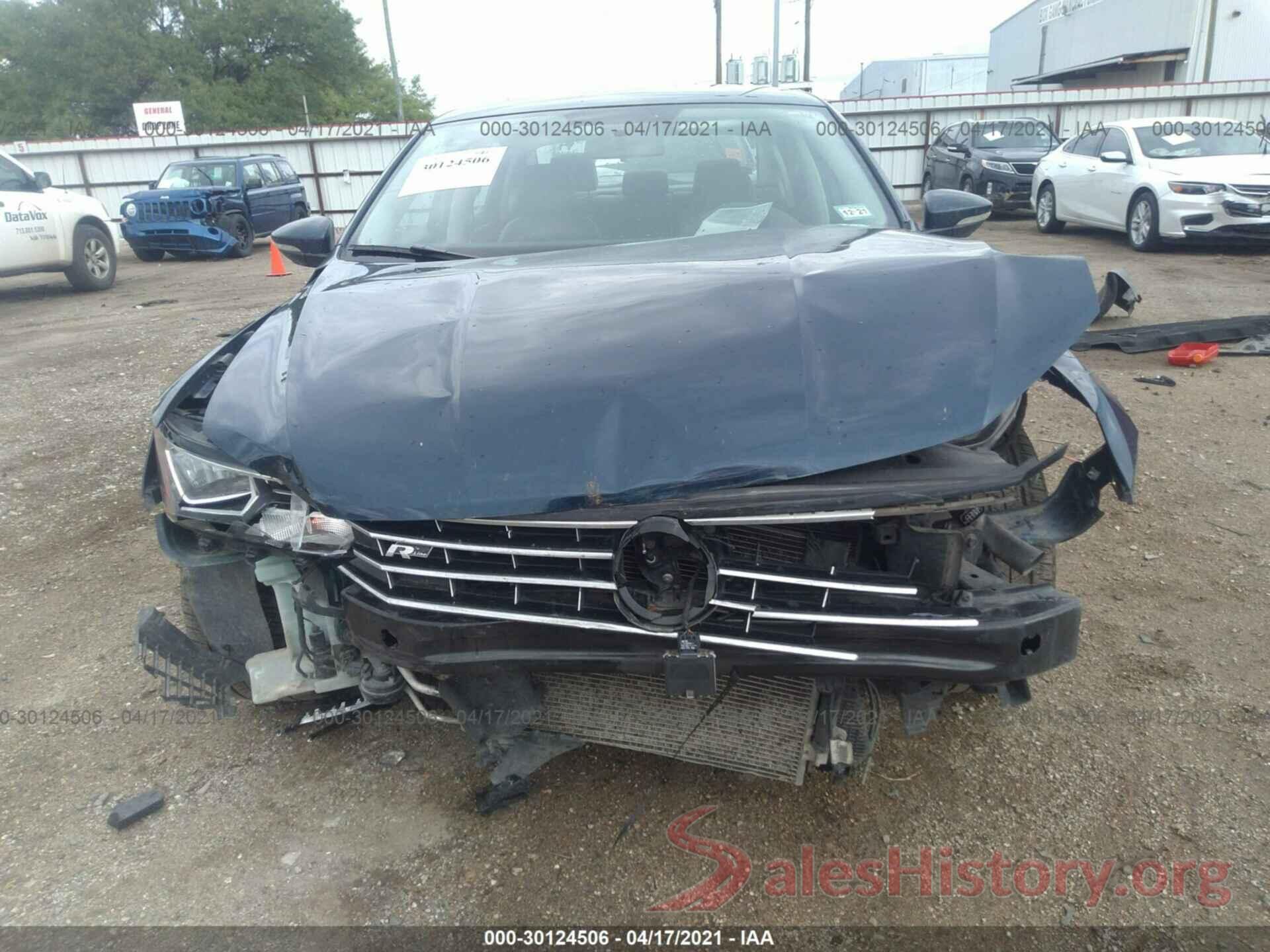 1VWAA7A33JC034790 2018 VOLKSWAGEN PASSAT