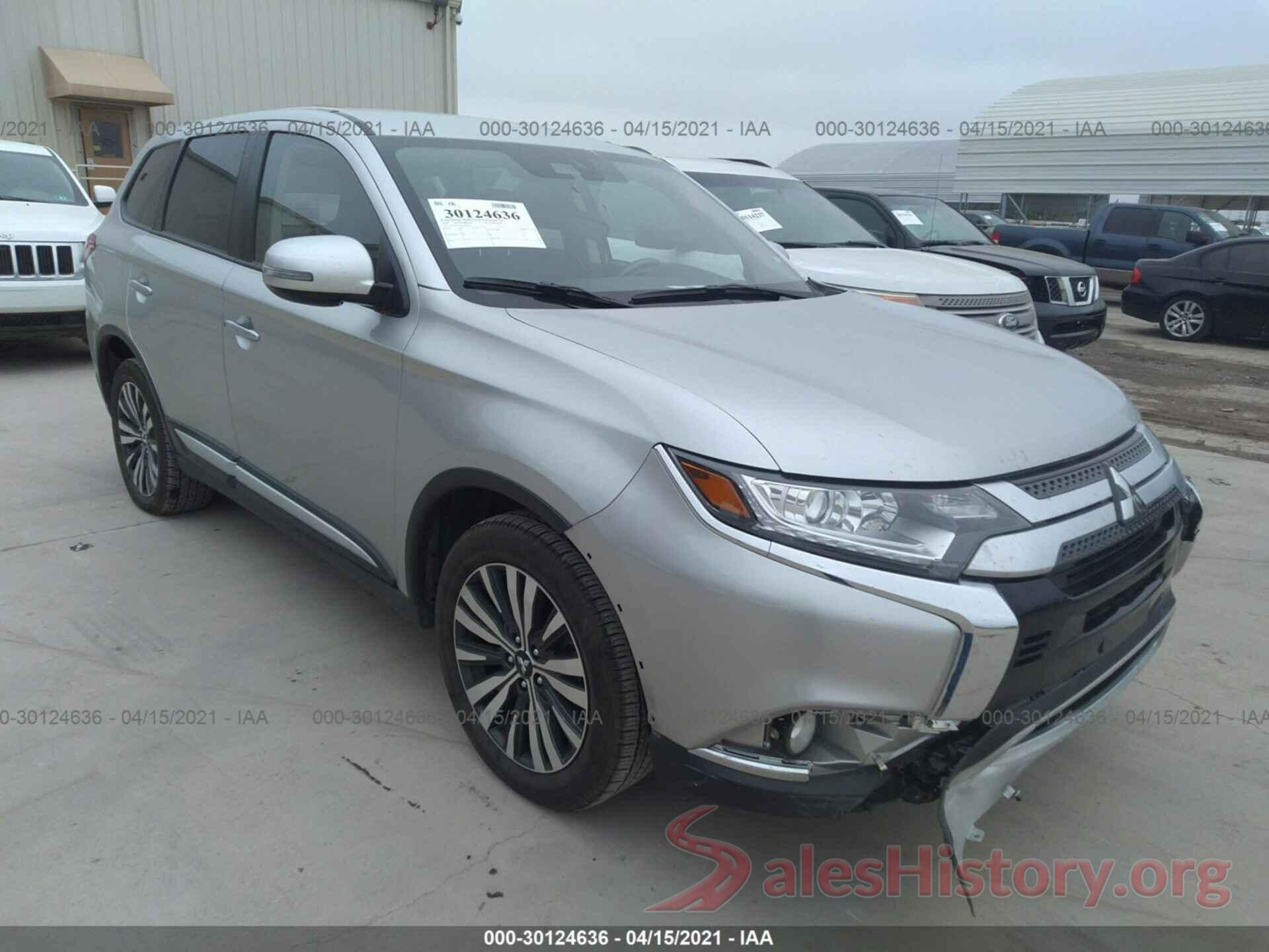 JA4AD3A35LZ043827 2020 MITSUBISHI OUTLANDER