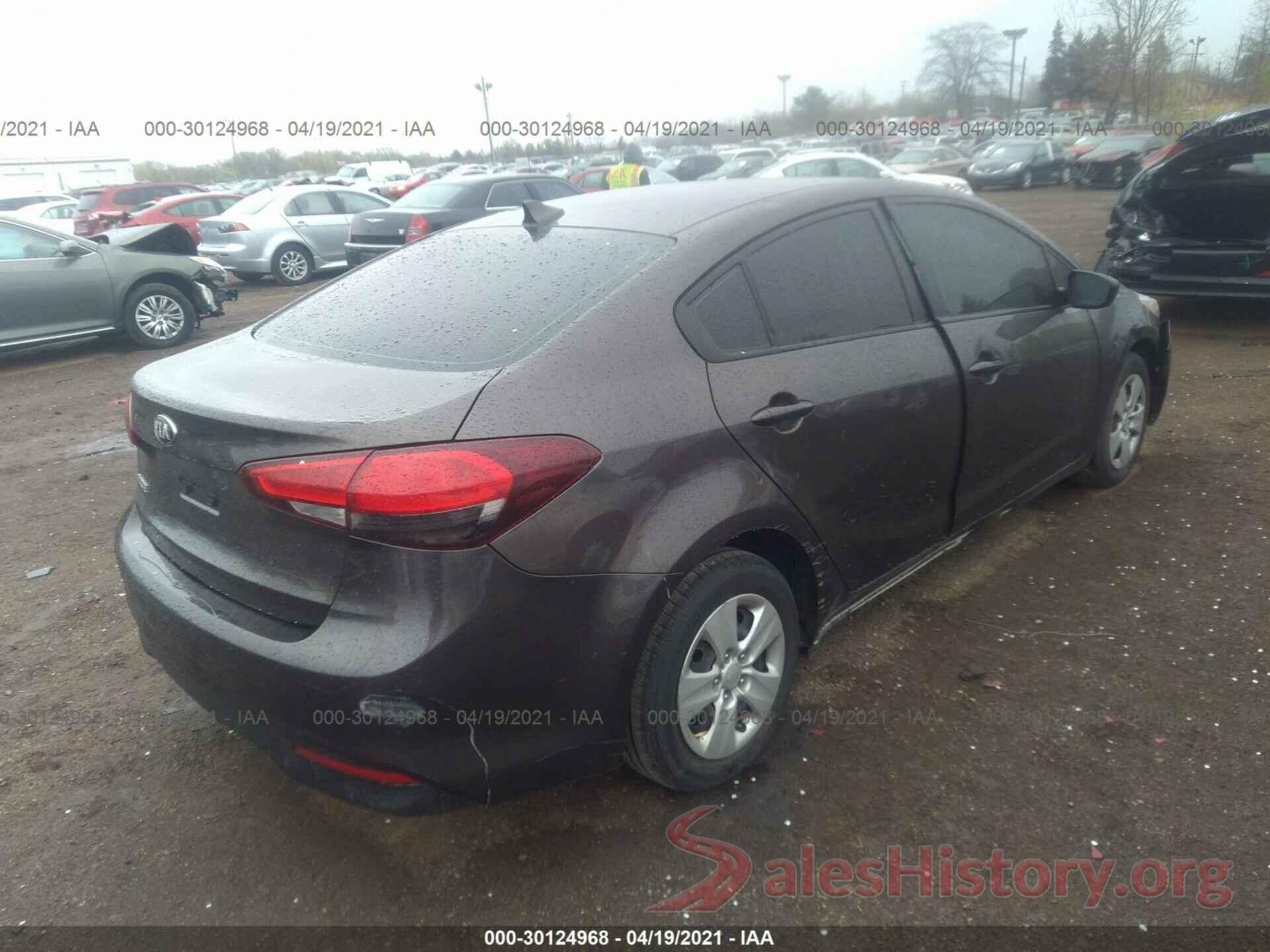 3KPFK4A73HE065760 2017 KIA FORTE