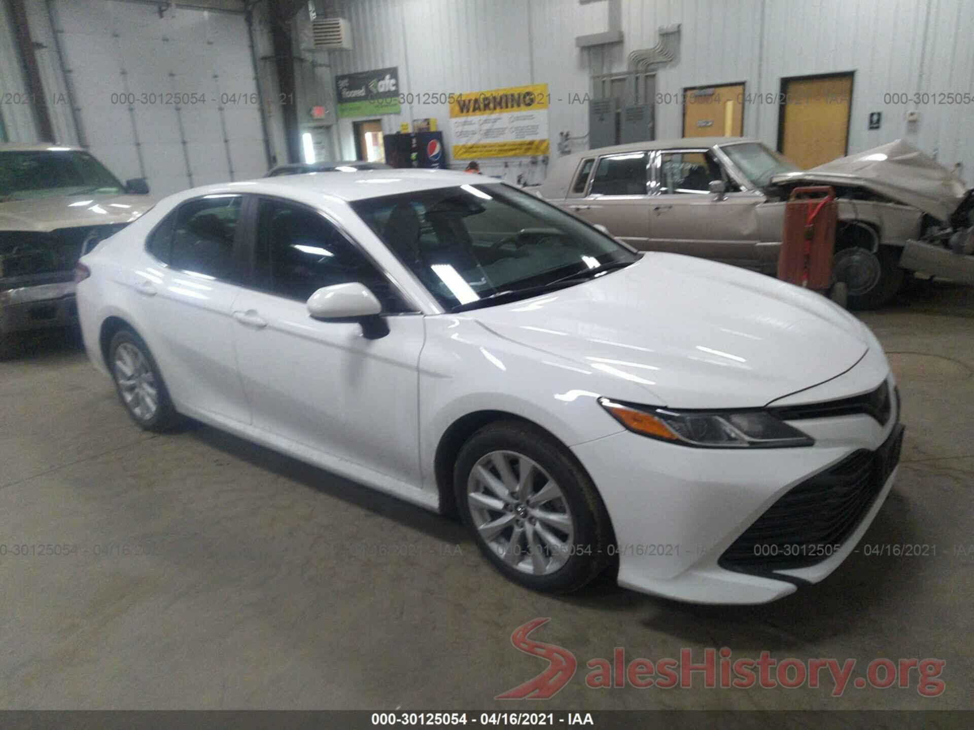 4T1B11HK3JU624978 2018 TOYOTA CAMRY