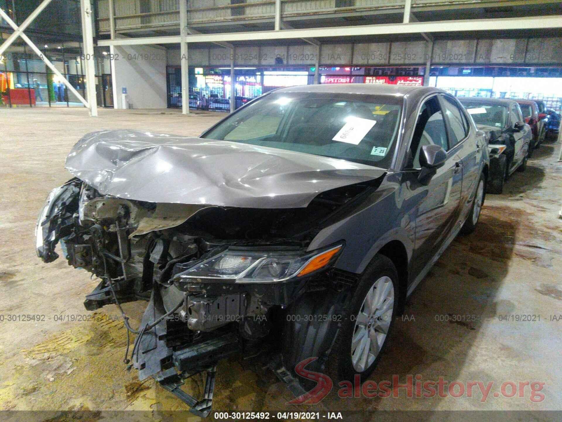 4T1B11HK3JU111200 2018 TOYOTA CAMRY