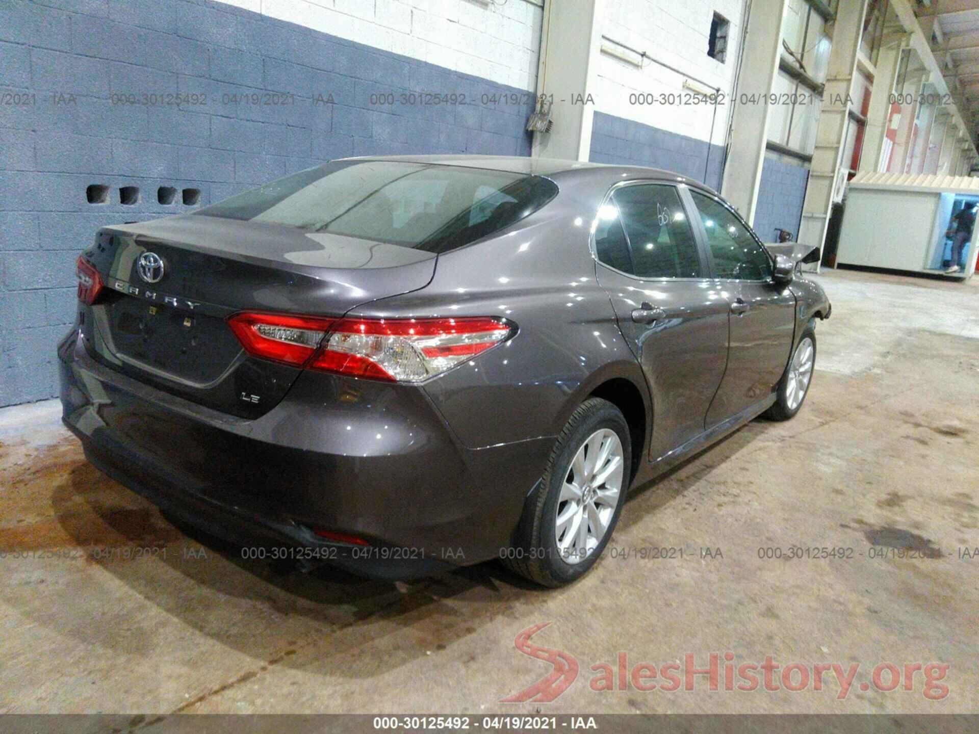 4T1B11HK3JU111200 2018 TOYOTA CAMRY