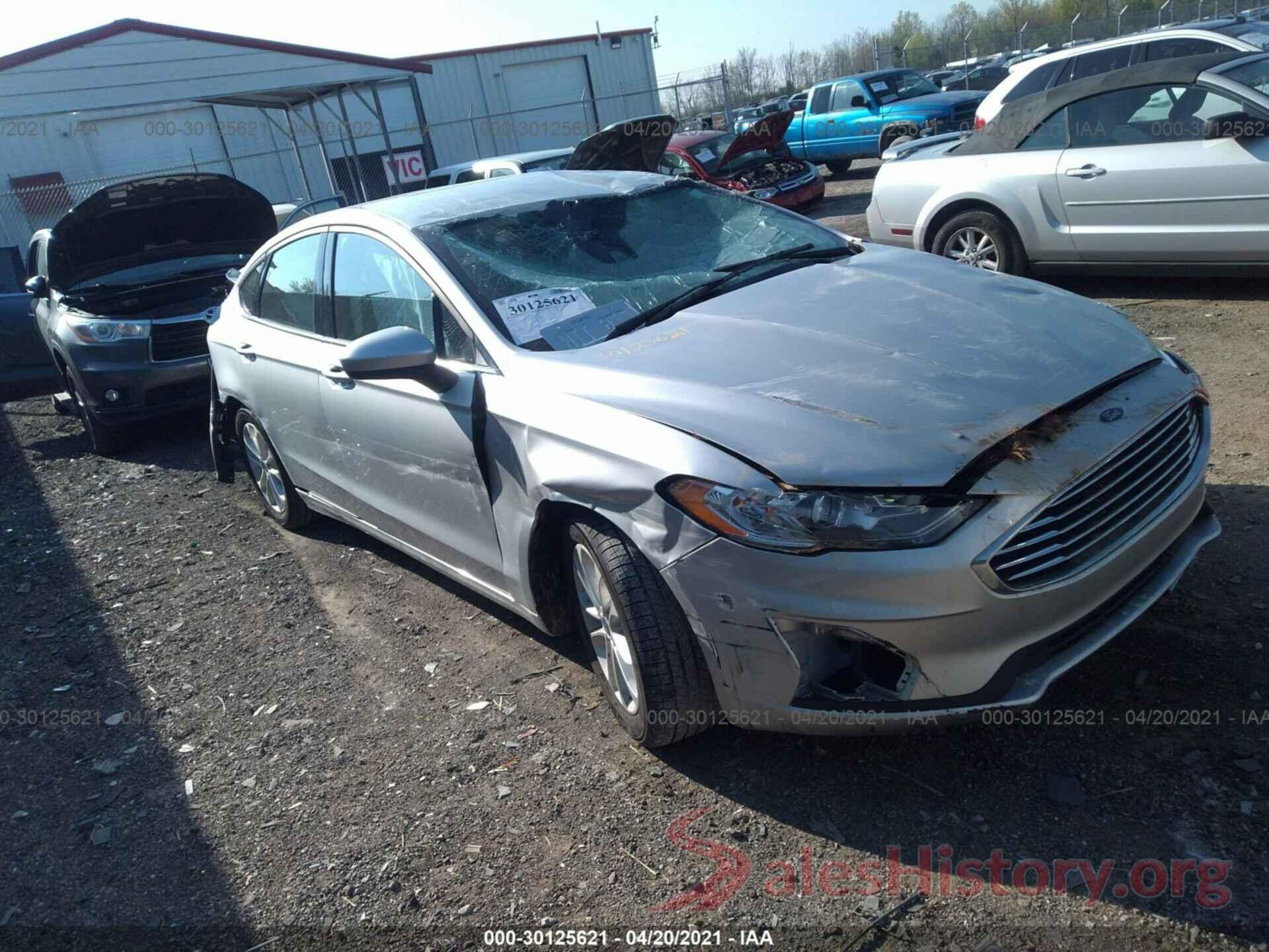 3FA6P0HD2KR196092 2019 FORD FUSION