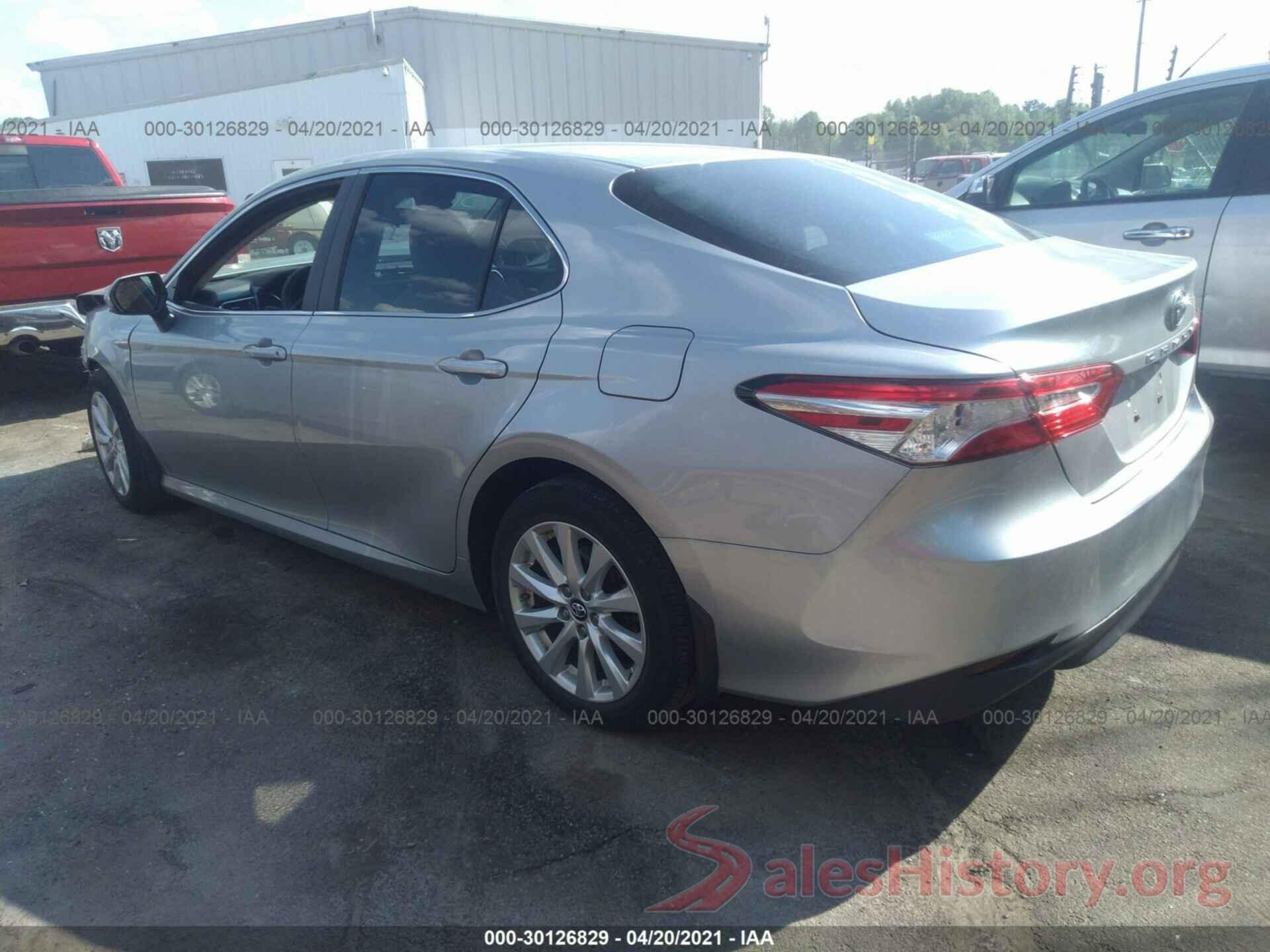 4T1B11HK5JU513039 2018 TOYOTA CAMRY