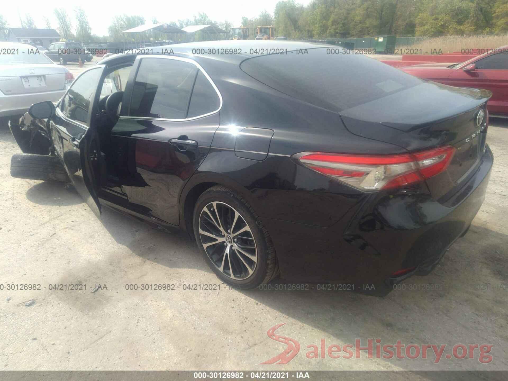 JTNB11HK0J3036493 2018 TOYOTA CAMRY