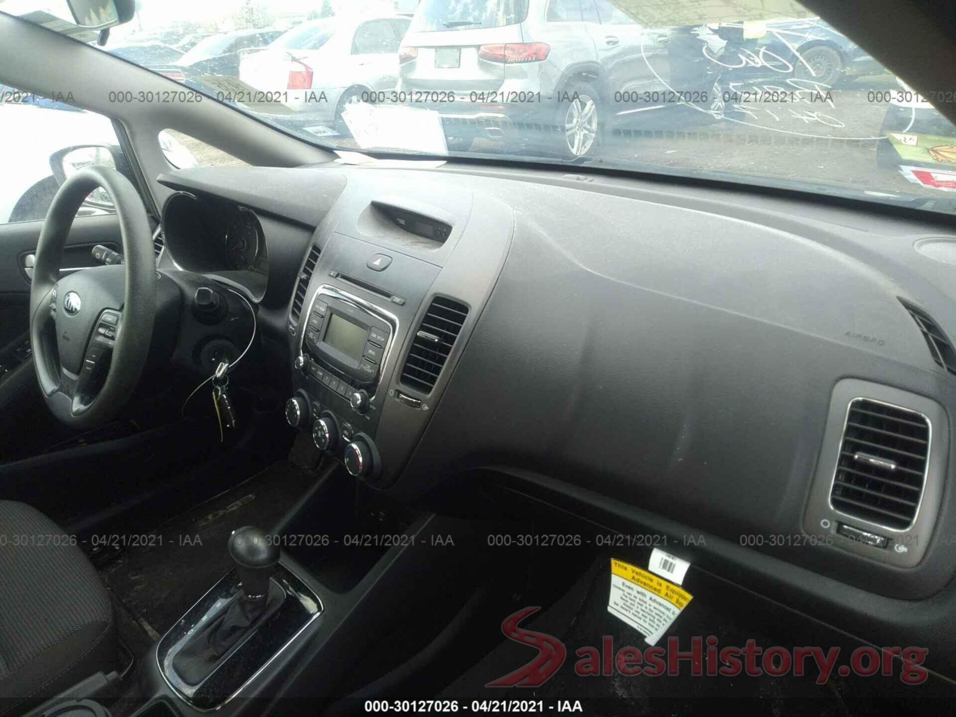 3KPFK4A7XJE225140 2018 KIA FORTE