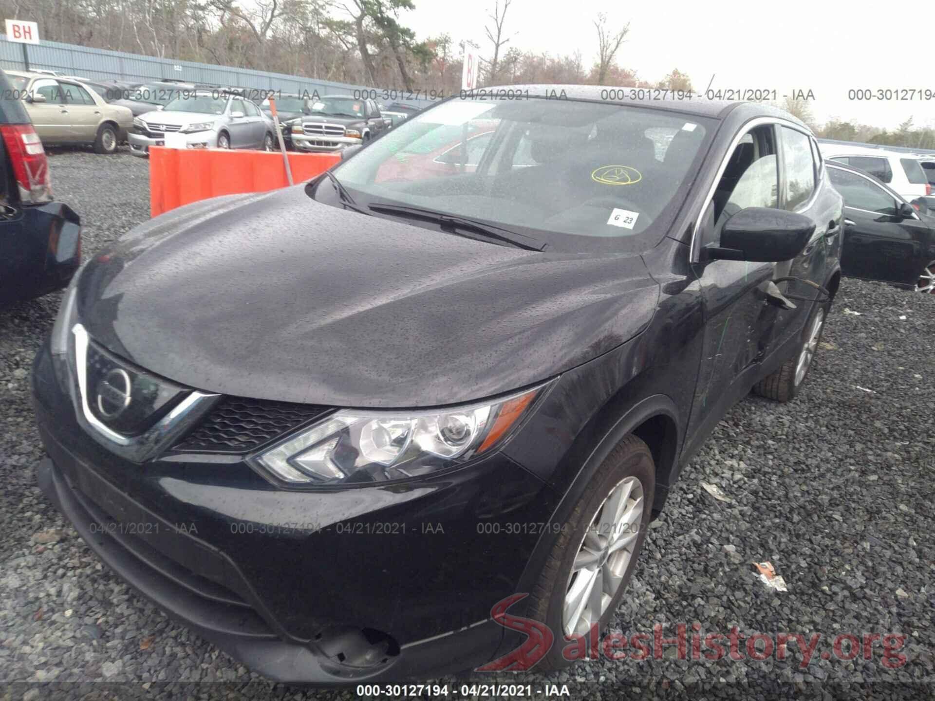 JN1BJ1CR1JW285752 2018 NISSAN ROGUE SPORT