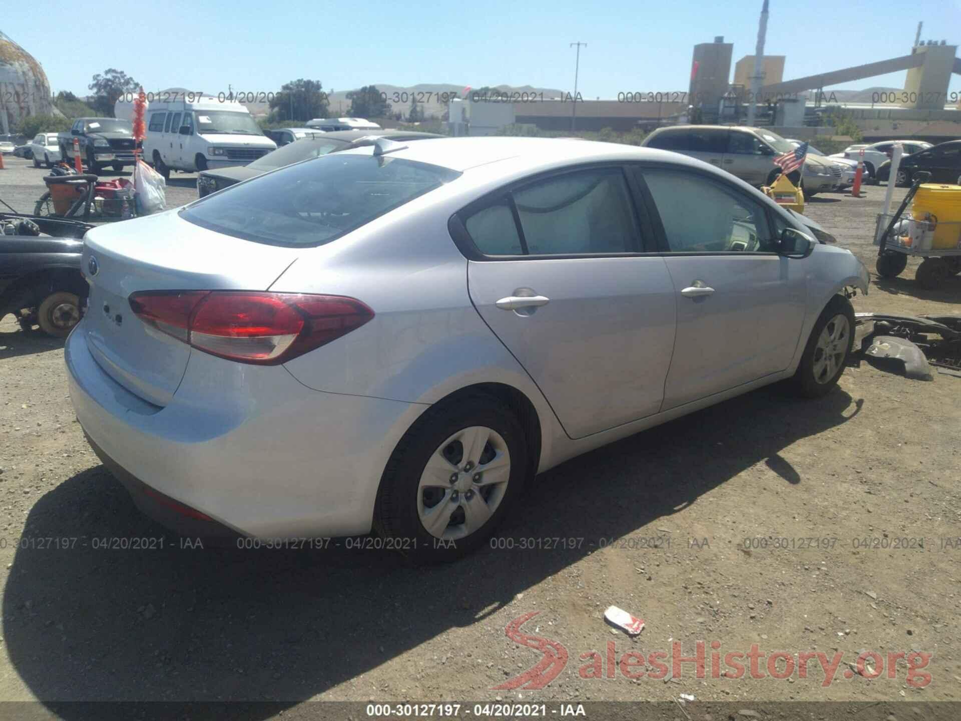 3KPFL4A75JE198376 2018 KIA FORTE