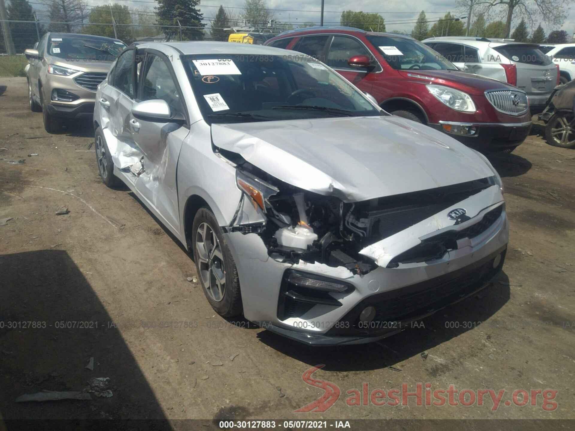 3KPF24AD9ME323604 2021 KIA FORTE