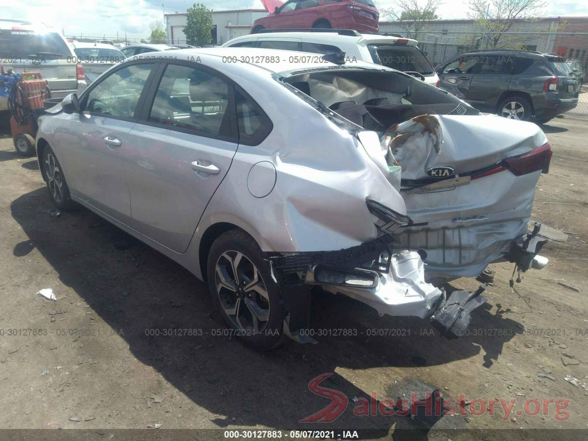 3KPF24AD9ME323604 2021 KIA FORTE