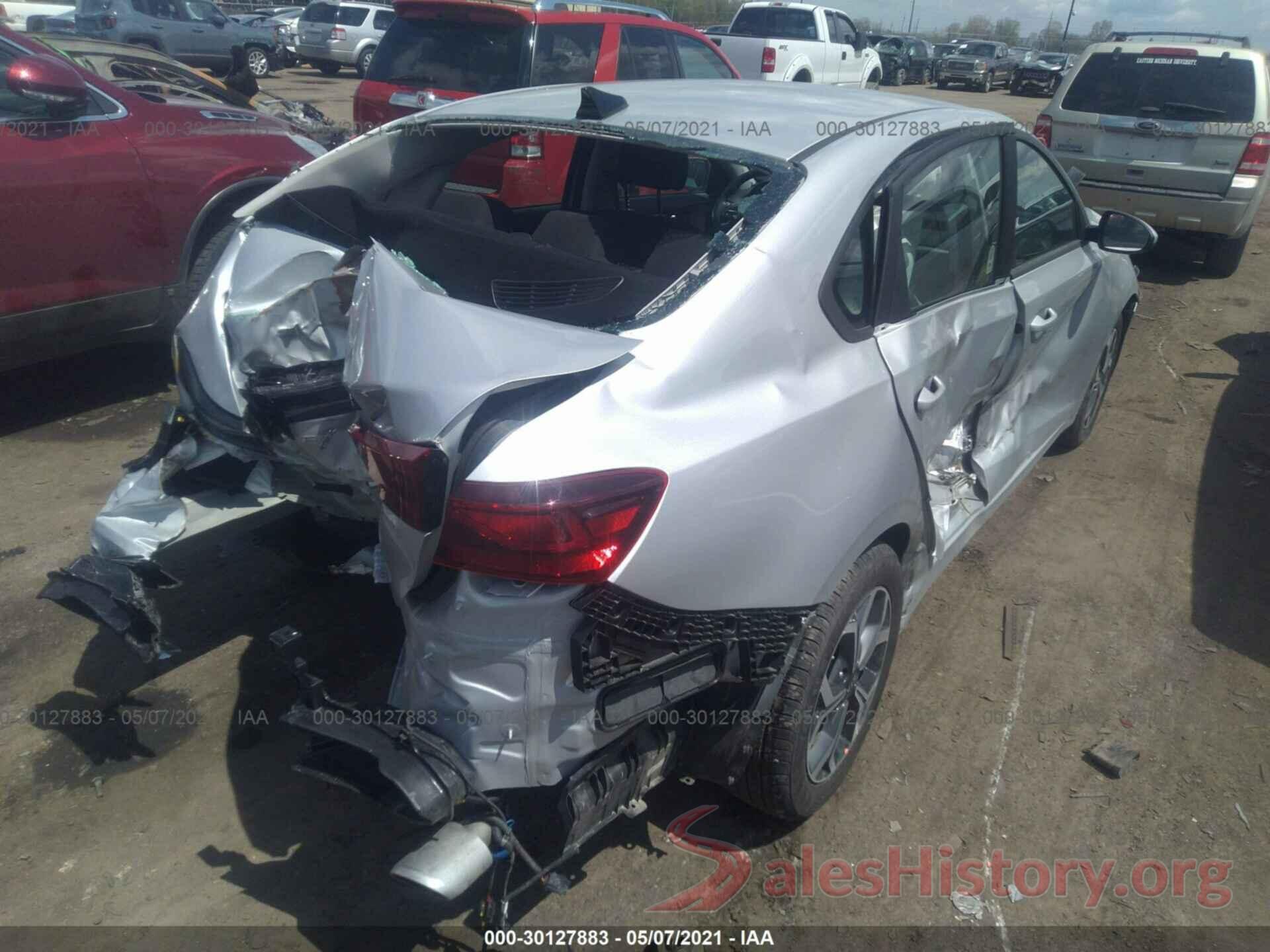 3KPF24AD9ME323604 2021 KIA FORTE