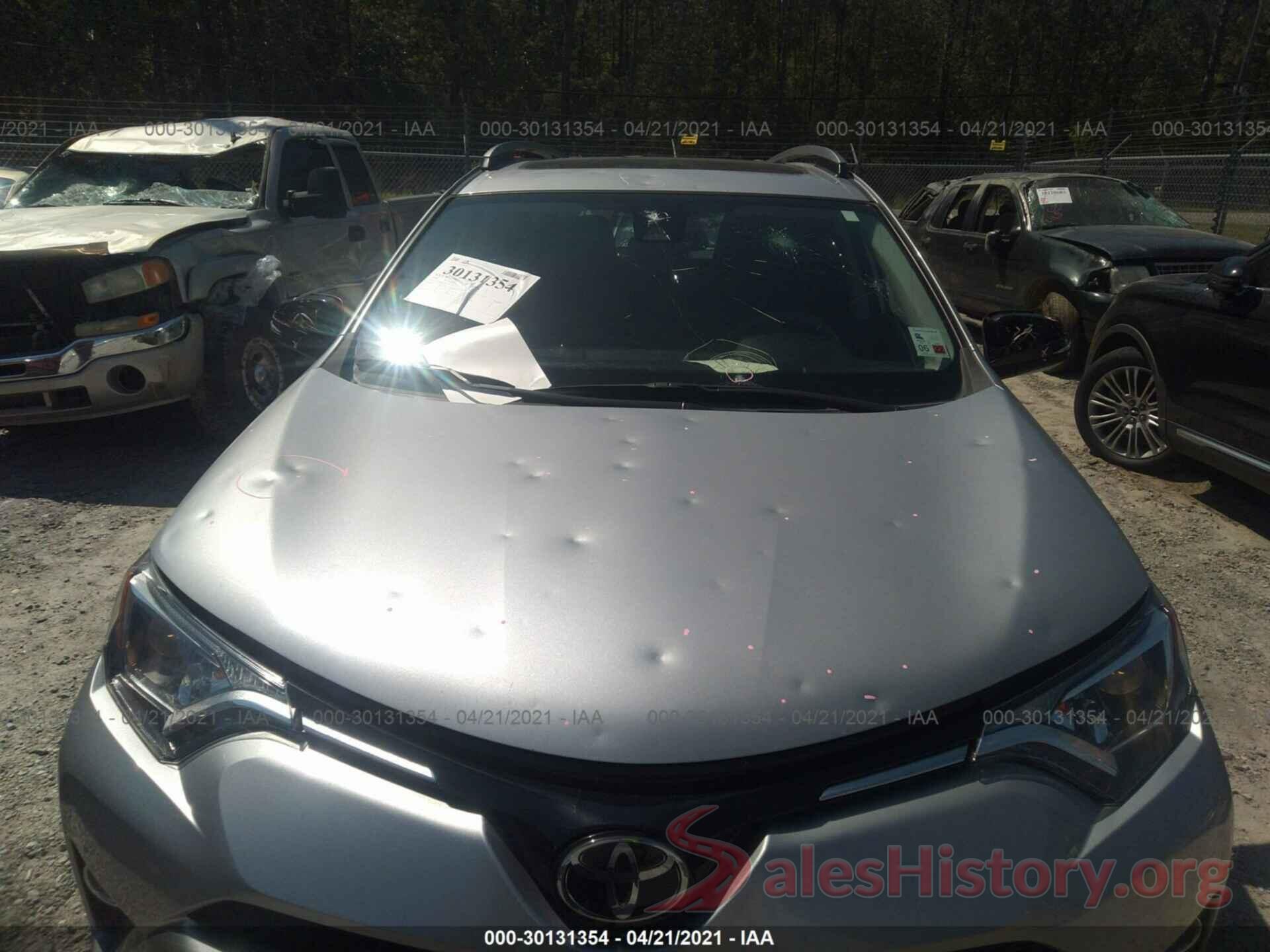 2T3WFREV6JW421543 2018 TOYOTA RAV4