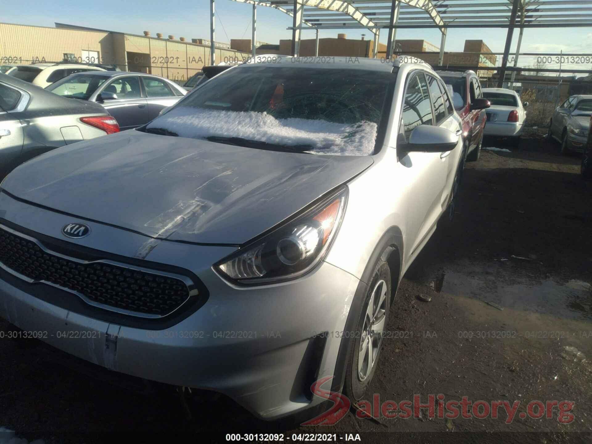 KNDCB3LC0H5068697 2017 KIA NIRO