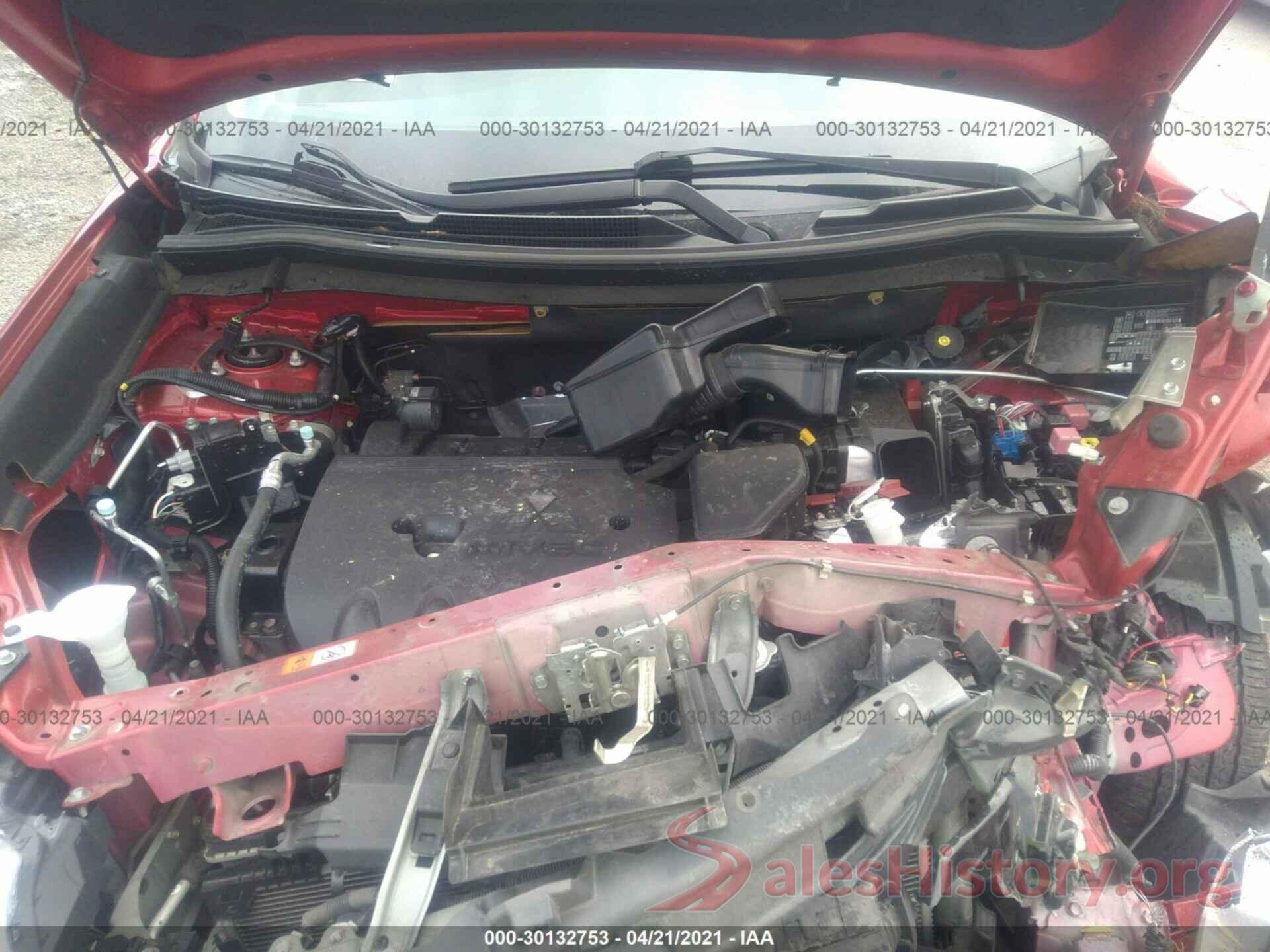 JA4AZ3A3XHZ045985 2017 MITSUBISHI OUTLANDER