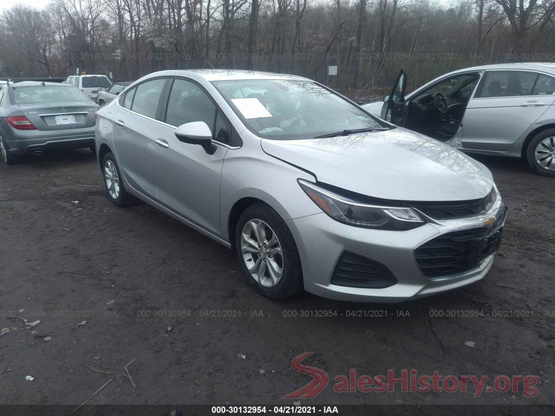 1G1BE5SM7K7124017 2019 CHEVROLET CRUZE